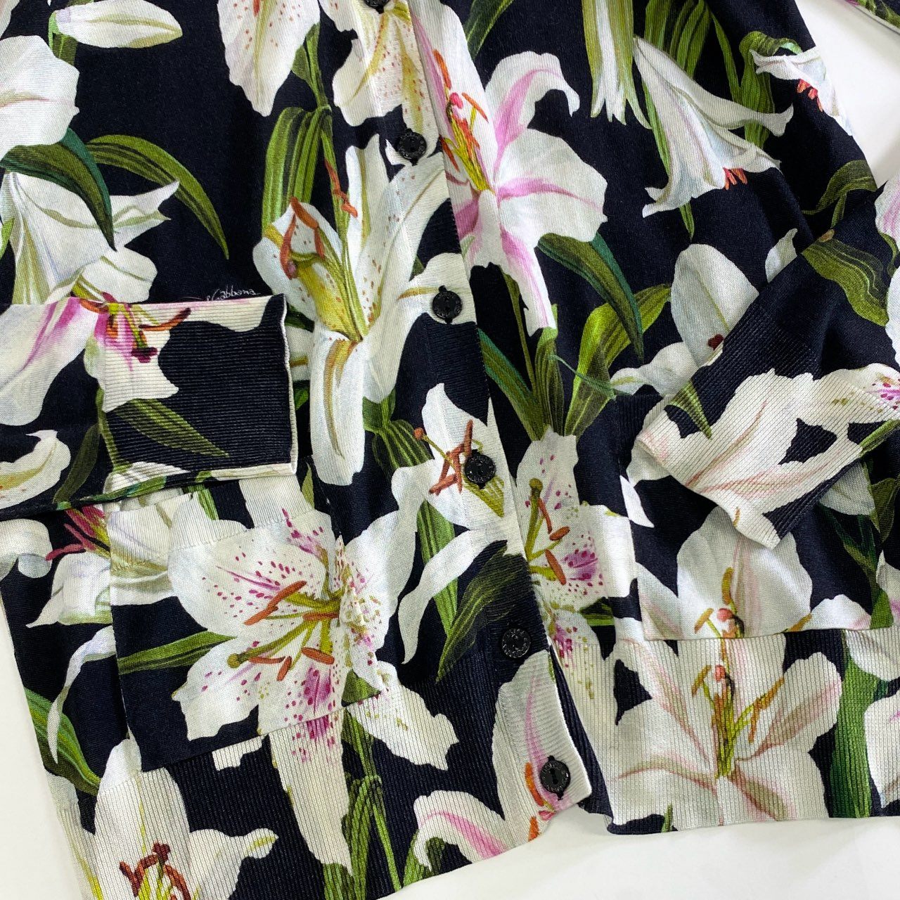 43j31 DOLCE&GABBANA ドルチェ&ガッバーナ 花柄 総柄プリント シルク100% ニットカーディガン シルクニット サイズ36 マルチカラー レディース 女性用