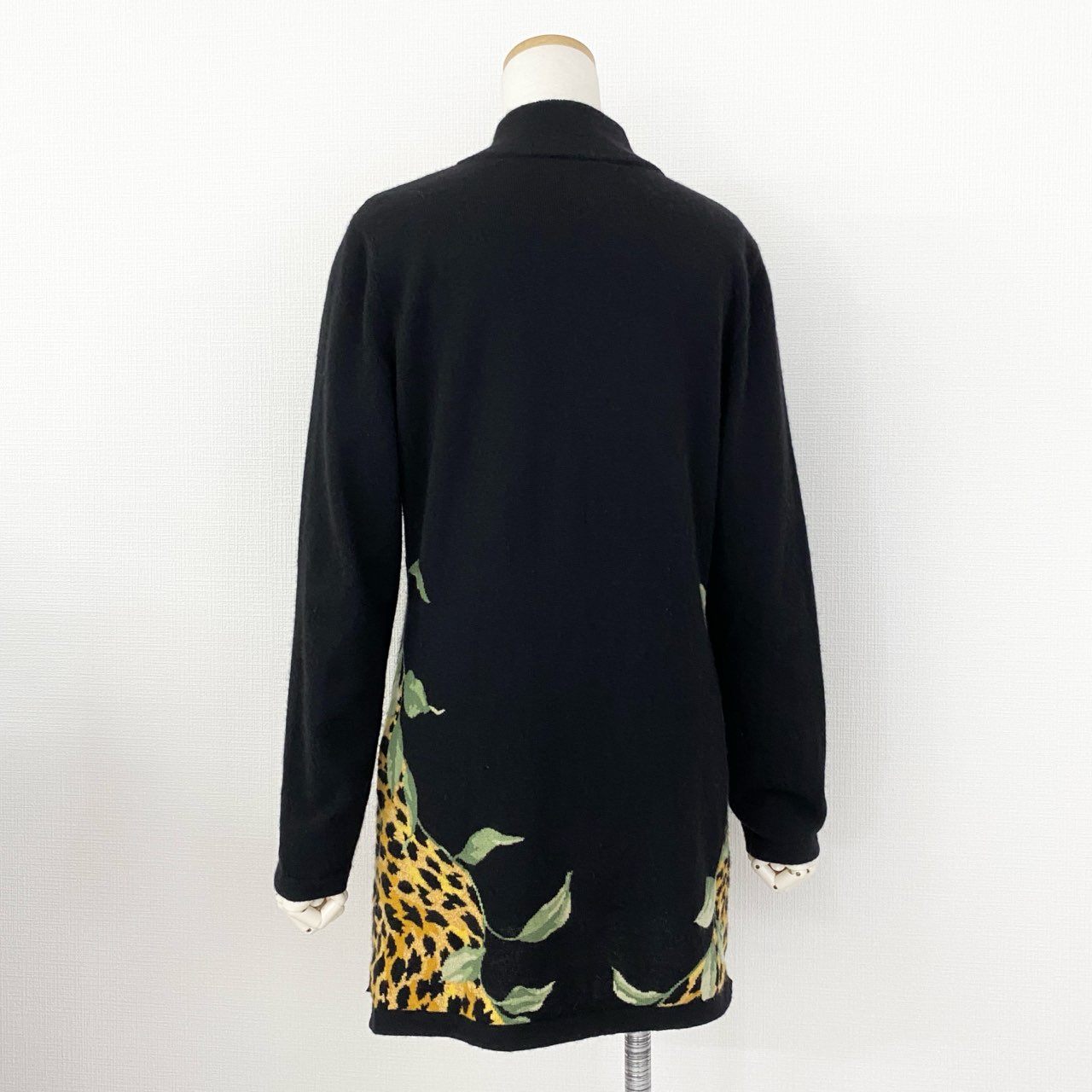 39h30 LEONARD レオナール チュニックワンピース ニットワンピース カシミアセーター 美しい花柄プリント 0327991 サイズM ブラック カシミヤ100% レディース 日本製