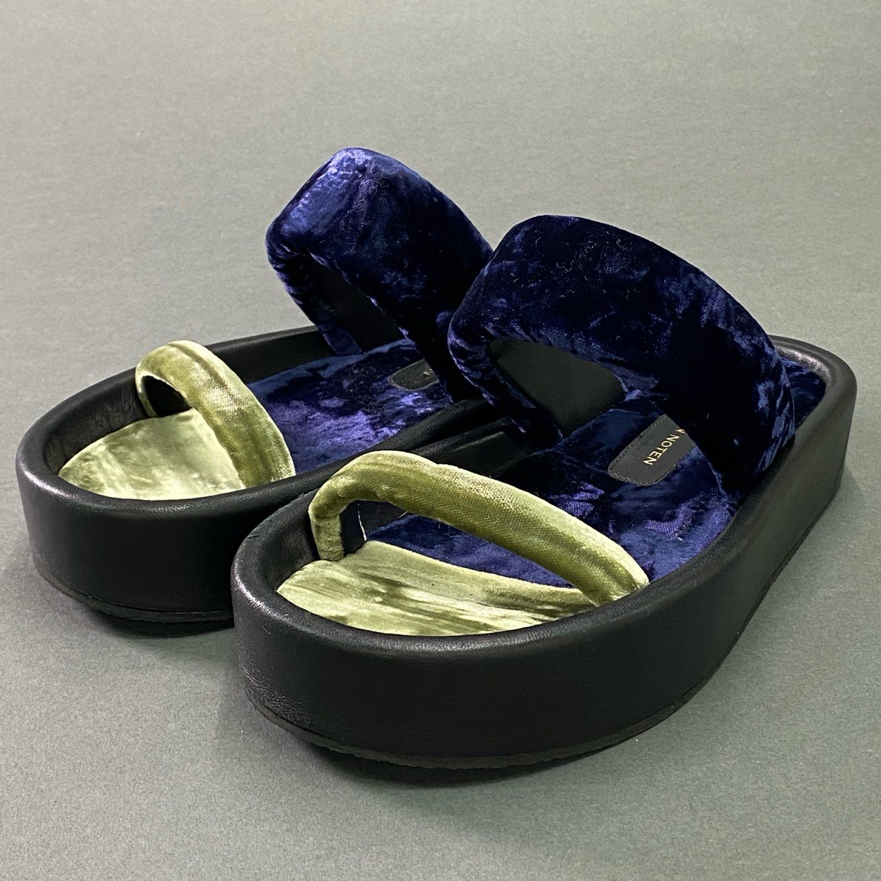 3c18 《美品》 DRIES VAN NOTEN ドリス ヴァン ノッテン 24SS ベルベット スライド サンダル シューズ ベロア バイカラー 35 グリーン ネイビー