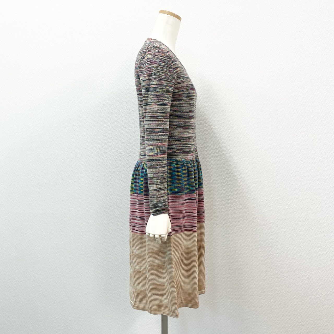 75f24 《美品》 MISSONI ミッソーニ Aライン ニットワンピース 40 マルチカラー セーター イタリア製 トップス 女性服