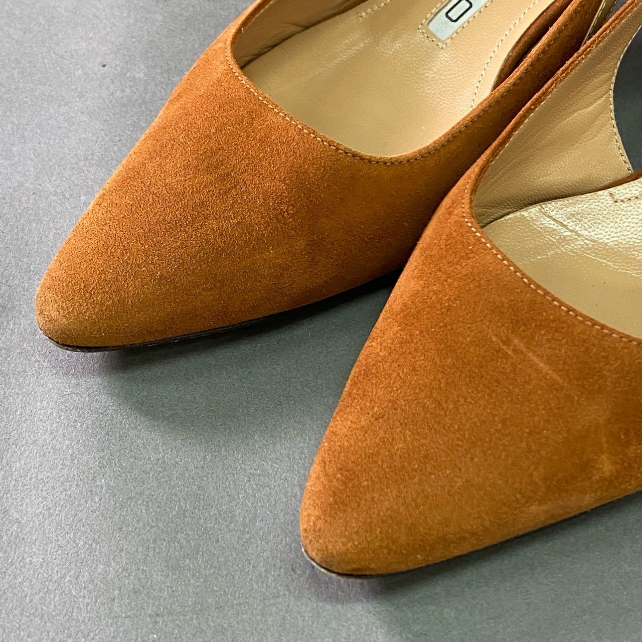 4j24 定価¥57,200 PELLICO ペリーコ LUNETTA SUE ルネッタ サイドカッティング スエードパンプス 36 ブラウン スウェードレザー シューズ イタリア製