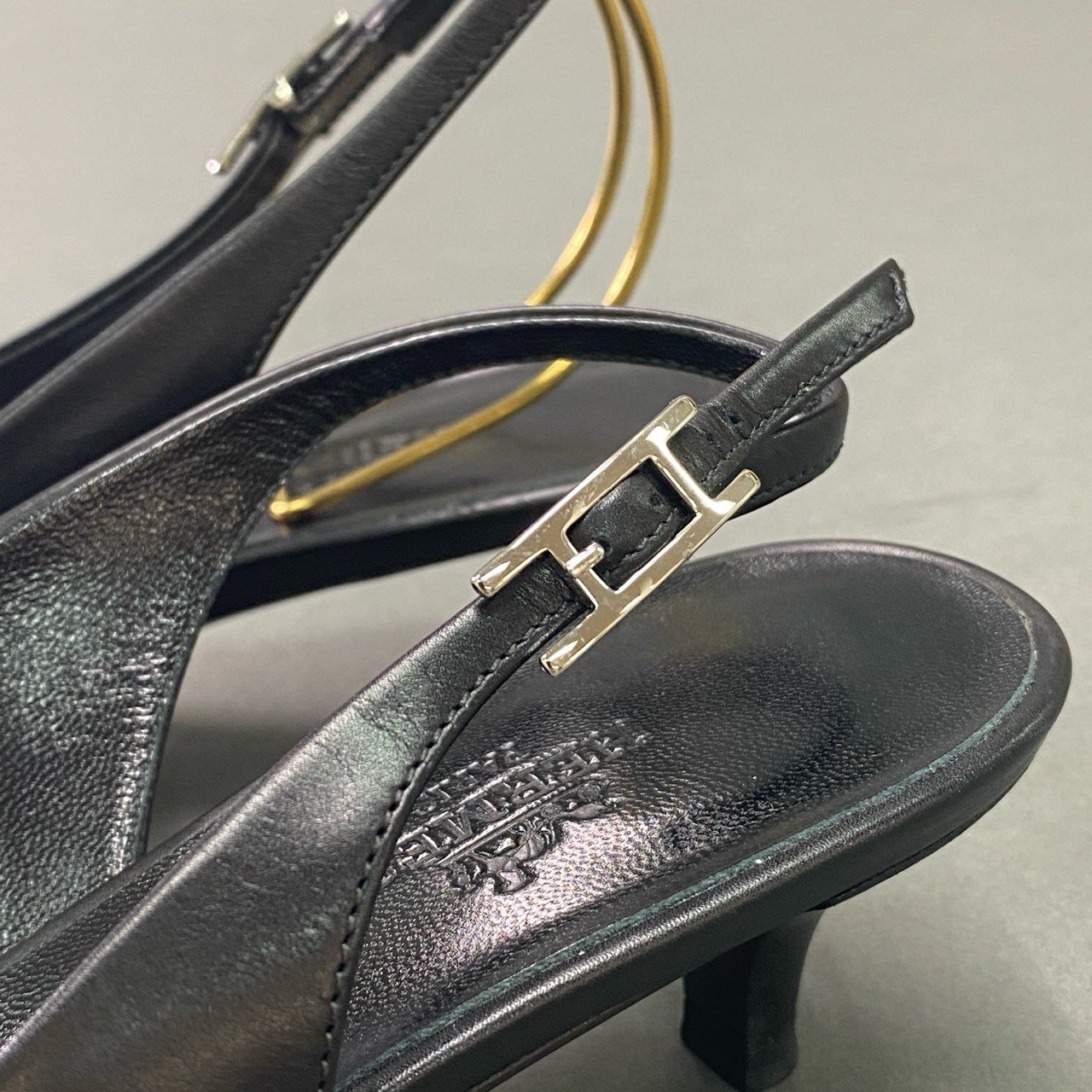 5c18 HERMES エルメス アピ スリングバック ヒール パンプス H金具 シューズ 36 ブラック レザー