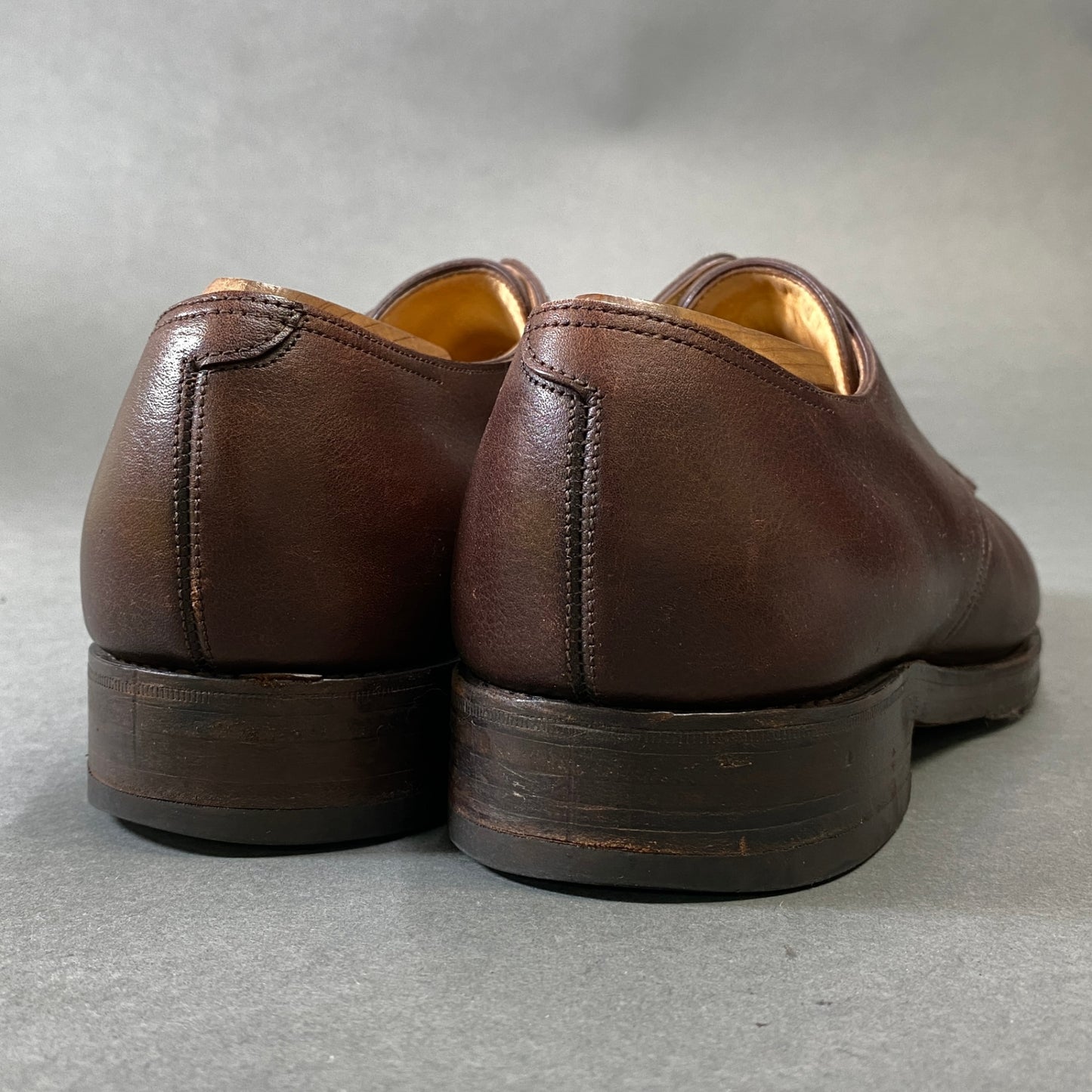 1h1 JOHN LOBB ジョンロブ RUSSEL ラッセル パンチドキャップトゥ ドレスシューズ 8E ブラウン レザー ビジネス 革靴 保存袋付きt18r