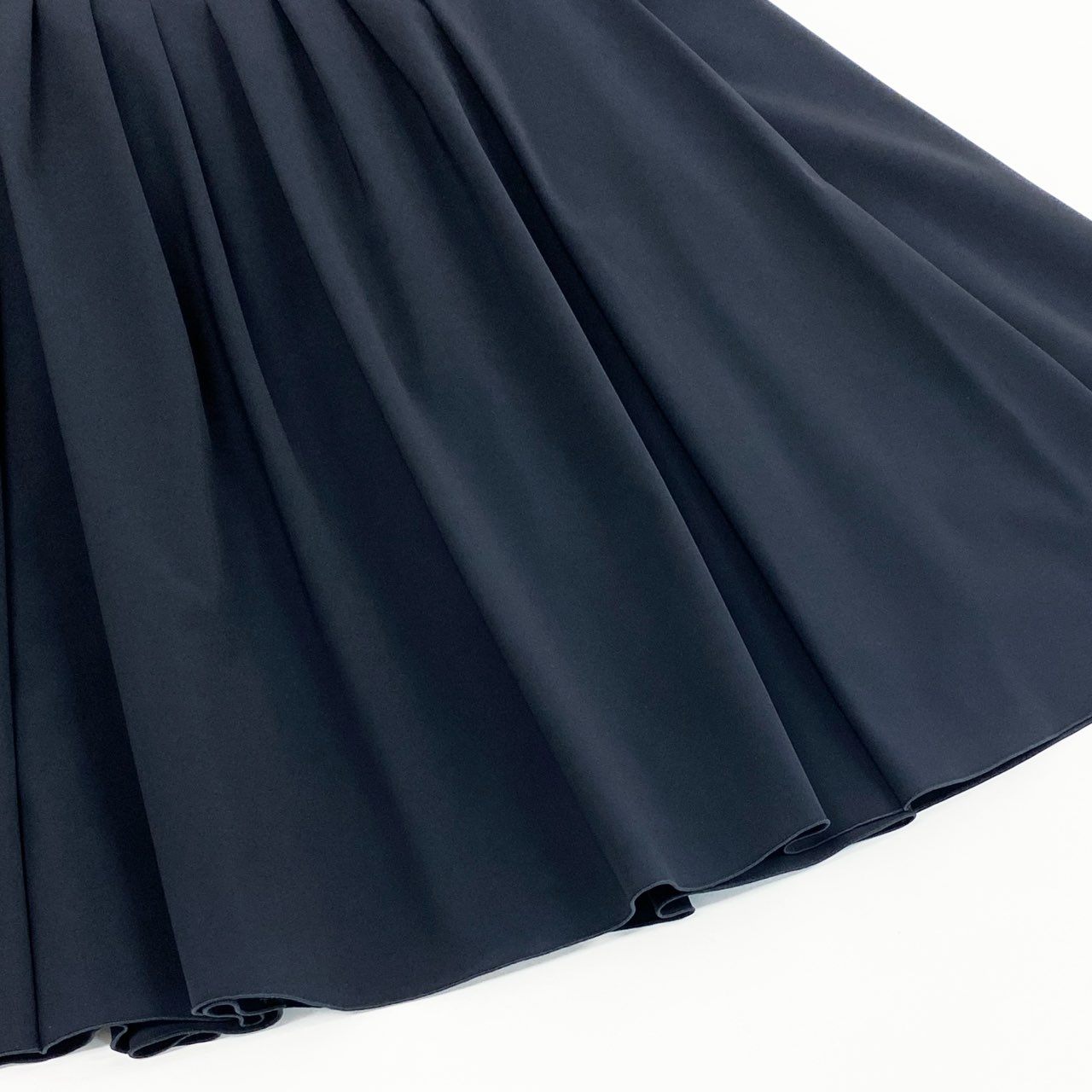 55f16 【未使用タグ付き】FOXEY NEW YORK フォクシー ニューヨーク 伸縮ストレッチ 膝丈プリーツスカート ミッドナイトブルー サイズ38 ネイビー レディース 春夏 スカート