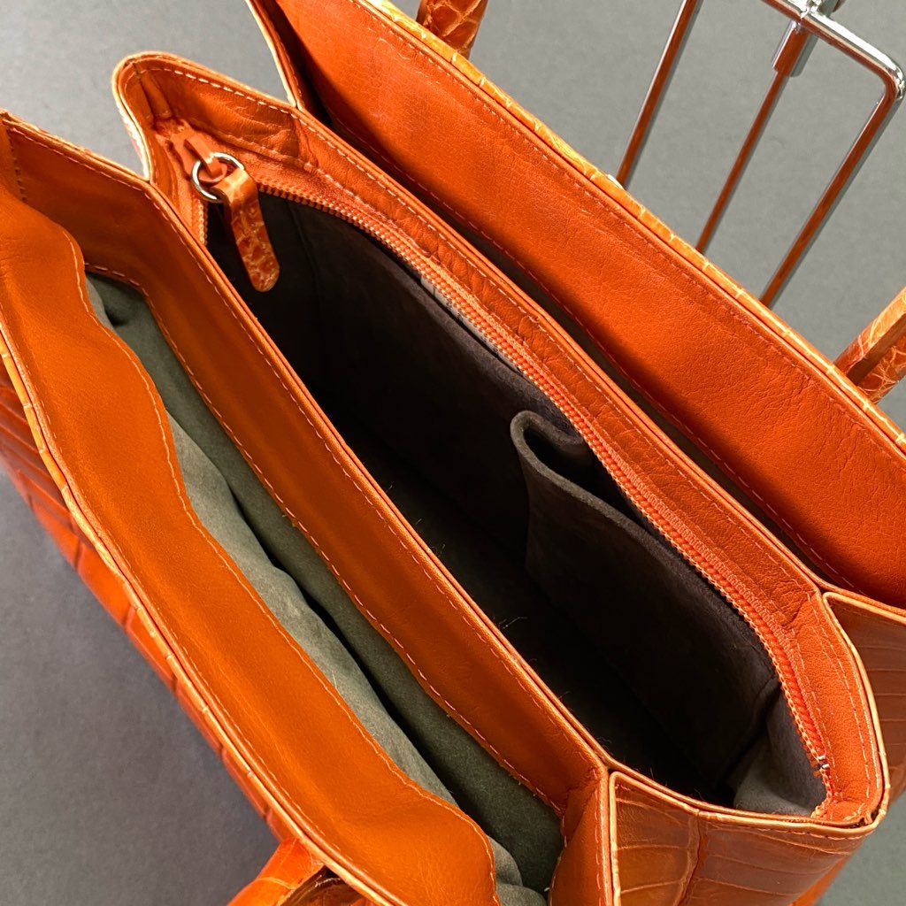 Ae17 【美品】 本革 シャイニングクロコダイル クロコダイルレザー ハンドバッグ ベルトストラップデザイン レディース 女性用 鞄 リアルクロコ