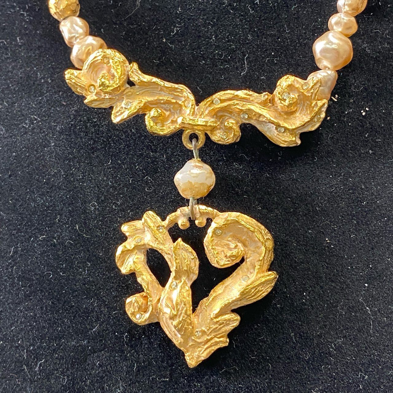 g29 Christian Lacroix クリスチャンラクロワ ヴィンテージ ゴールド × パールビーズ ハートモチーフ ネックレス GOLD レトロ アクセサリー 保存袋付き