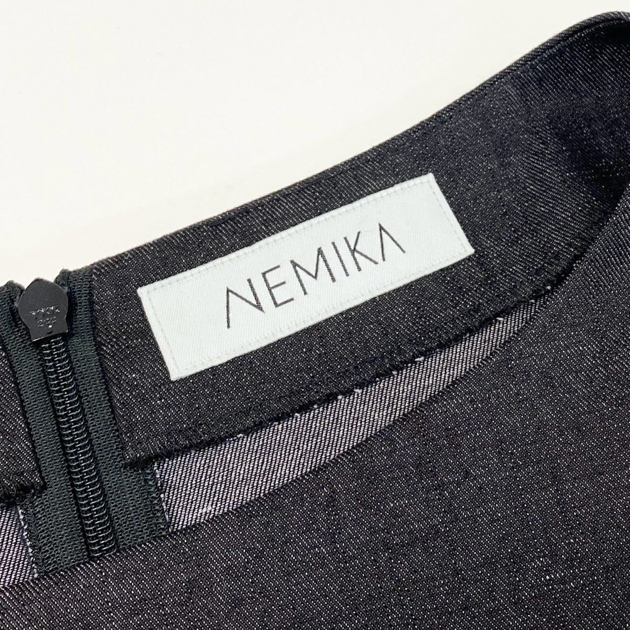 64d30 《極美品》 NEMIKA ネミカ レリアン 半袖ワンピース カットソーワンピース ロング丈 サイズ11号 ブラック系 レディース 日本製