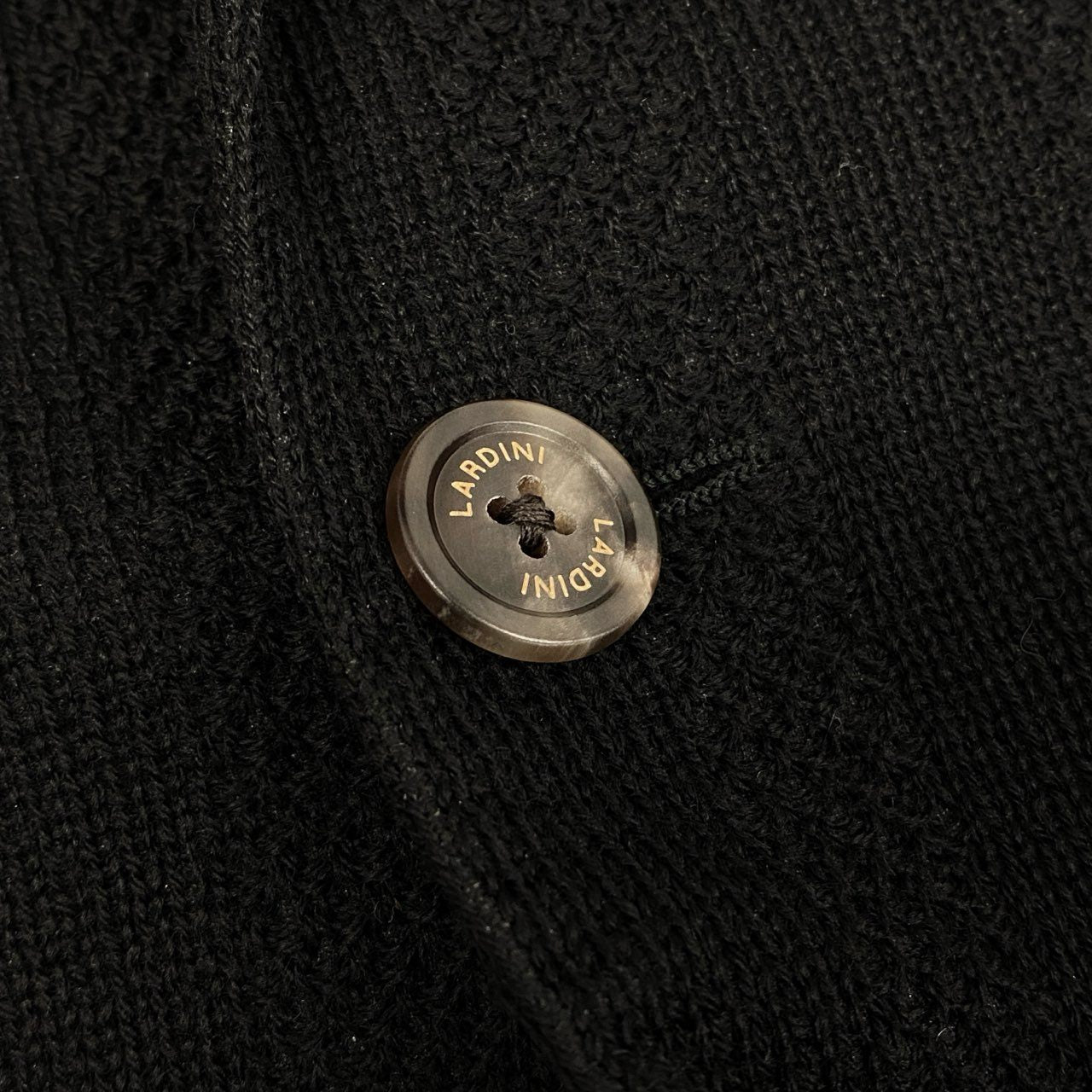 45e9 【イタリア製】LARDINI ラルディーニ LIKNIT ブートニエール ジャガード織模様 ニットジャケット テーラードジャケット サイズ44REG ブラック メンズ ブレザー ドレス