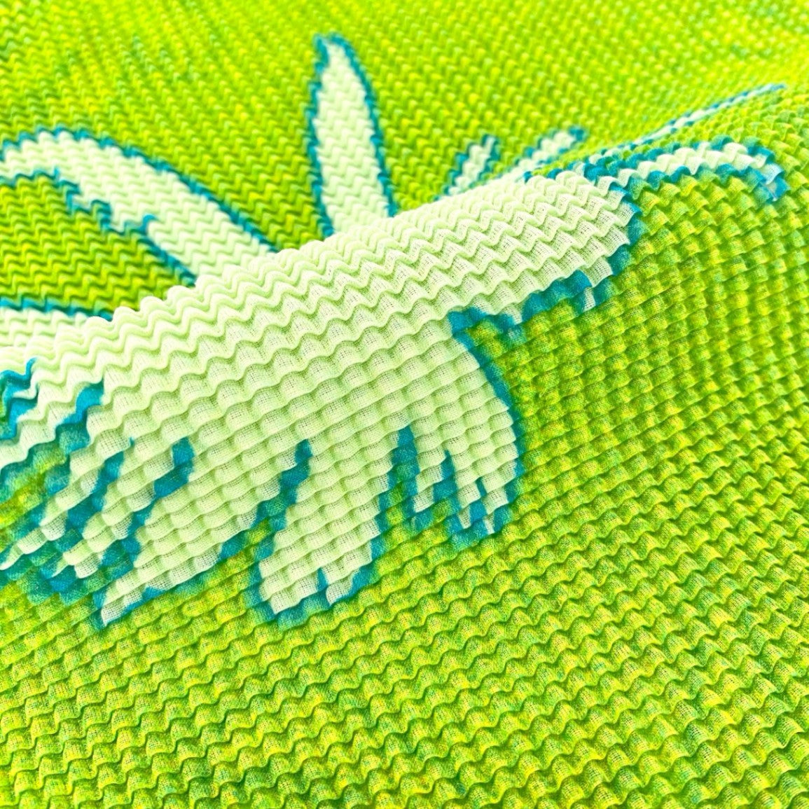 56j20 《美品》ISSEY MIYAKE me イッセイミヤケ ミー ワッフルプリーツカットソー 半袖カットソー シルエットプリント MI41FK516 F グリーン ブルー レディースu02t