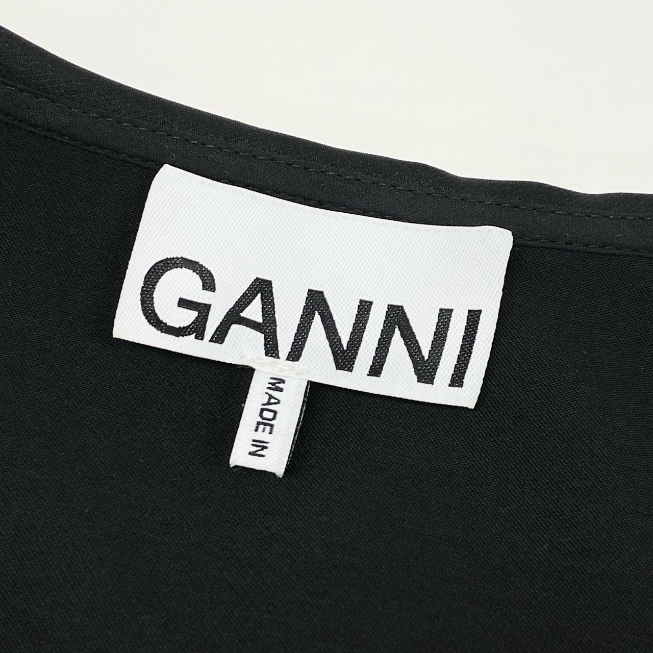 43c29 《美品》 GANNI ガニー フリルビッグカラー オープンワンピース XXS ブラック ドレス ガウン