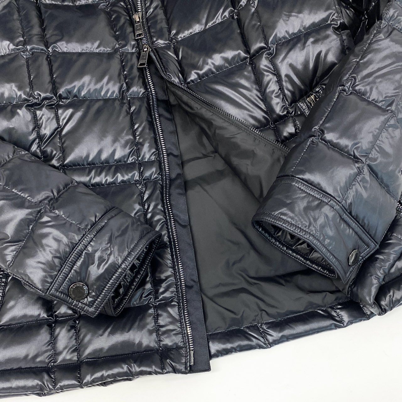 36d8 BLACK LABEL CRESTBRIDGE ブラックレーベル クレストブリッジ ダウンジャケット フード付き ジップアップ 袖ロゴワッペン L ブラック