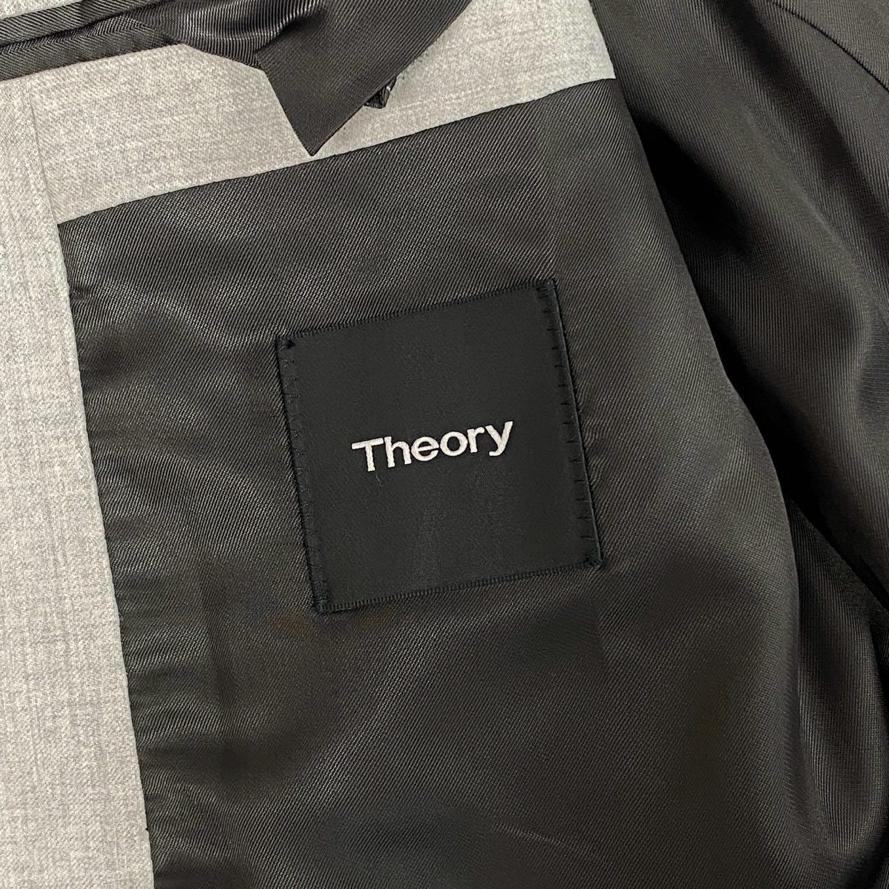 79j9 《美品》Theory セオリー スーツセットアップ 2釦スーツ ビジネス フォーマル テーラードジャケット スラックス CHAMBERS 42サイズ グレー メンズo07t