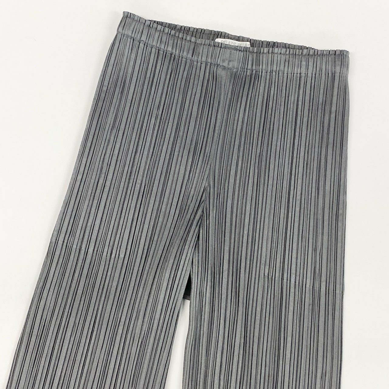 42h22 PLEATS PLEASE プリーツプリーズ イッセイミヤケ プリーツ加工 リラックスパンツ PP55-JF111 サイズ1 グレー ポリエステル レディースu02t