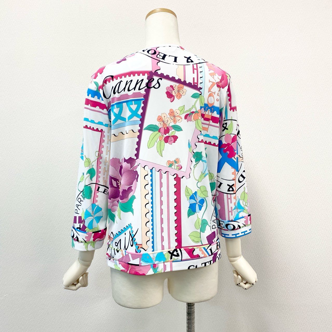 67g21-3 《美品》 LEONARD レオナール 7分袖 Tシャツ カットソー トップス 美しい花柄プリント 手洗い可能 サイズ42 マルチカラー ポリエステル レディース 日本製