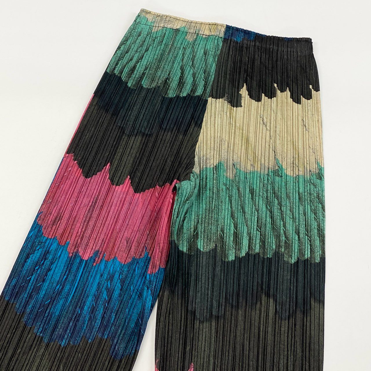 13h29 PLEATS PLEASE ISSEY MIYAKE プリーツプリーズ イッセイミヤケ 日本製 シンメトリー 総柄プリント プリーツパンツ ボトムス ウエストゴム PP33-JF711 3 マルチカラー レディースo07t