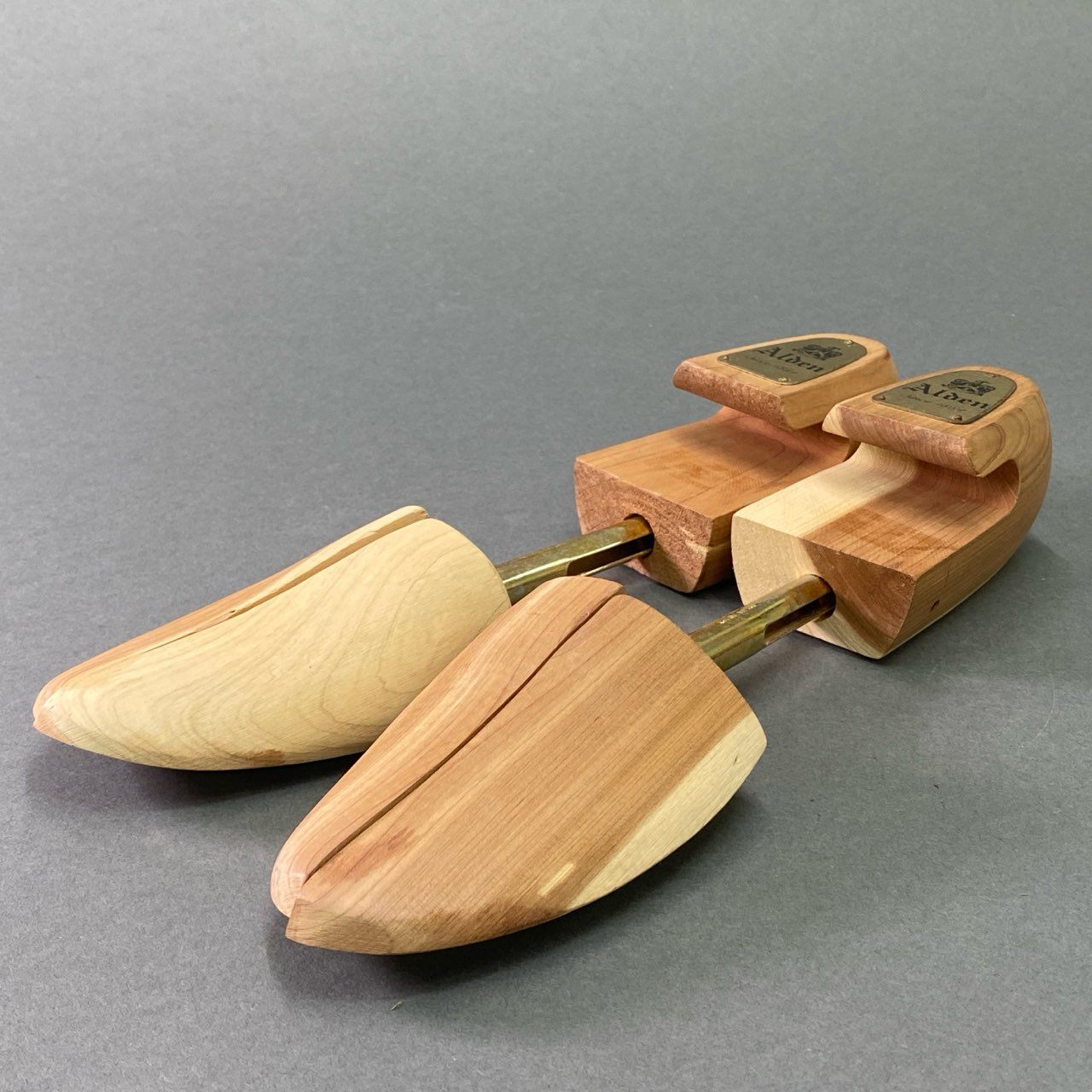 1e16② Alden オールデン ウッドシューツリー M 茶系 木製 シューズキーパー ビジネス 革靴