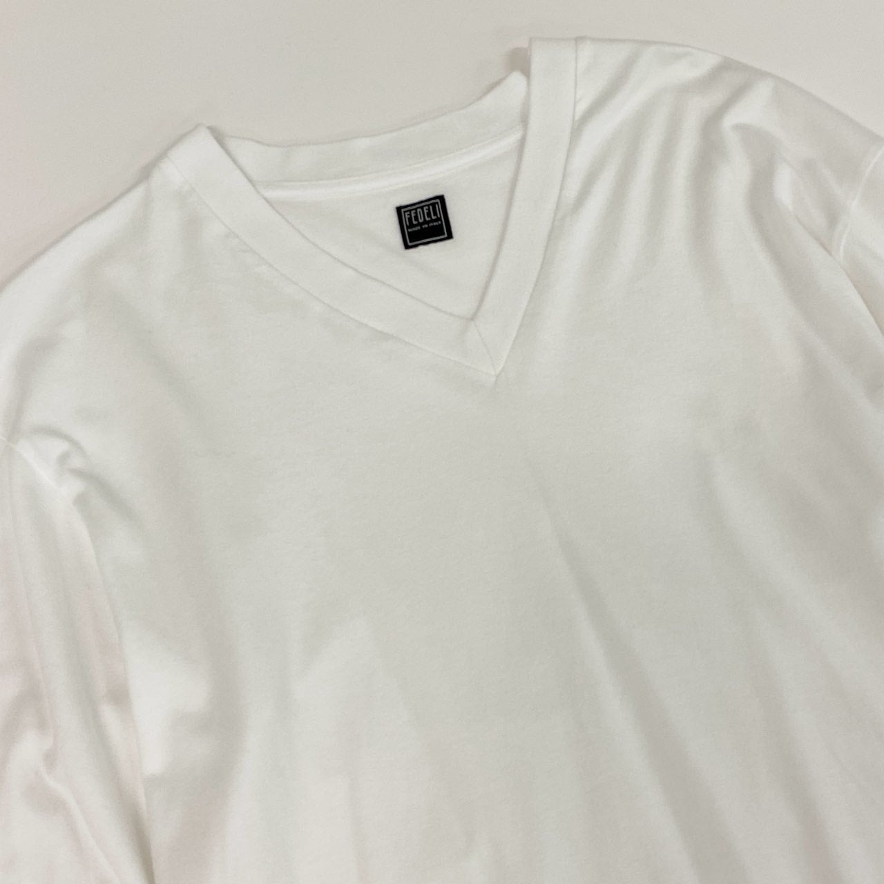 55f5 《未使用品》タグ付 FEDELI フェデリ VネックTシャツ カットソー ロンT 長袖 ロングスリーブ PULL ML JERSEY SUPIMA 4UED0258J Sサイズ ホワイト スーピマコットン