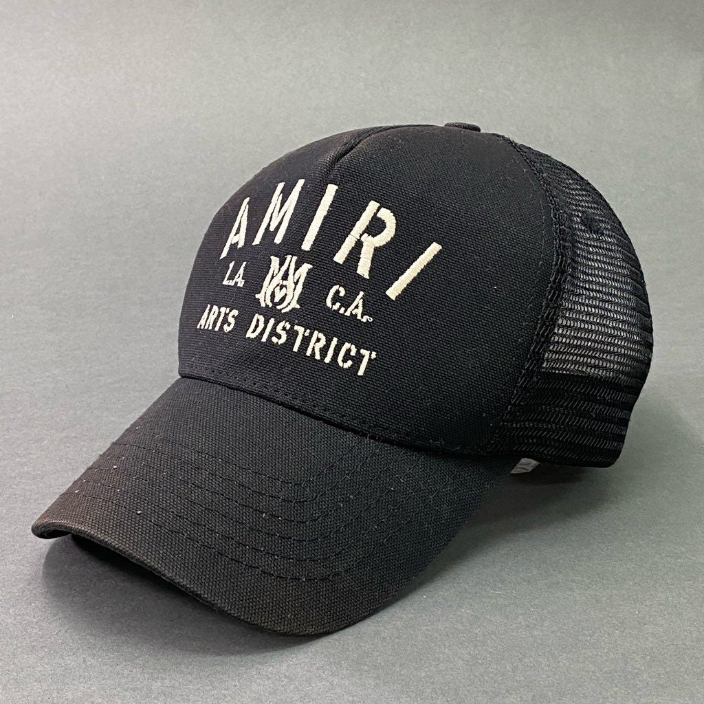 d5 AMIRI アミリ Stencil Trucker Hat FW22 ゴルフデザイナーキャップ トラッカーキャップ ロゴキャップ SR3T00004SMRDCA0 FREE ブラック
