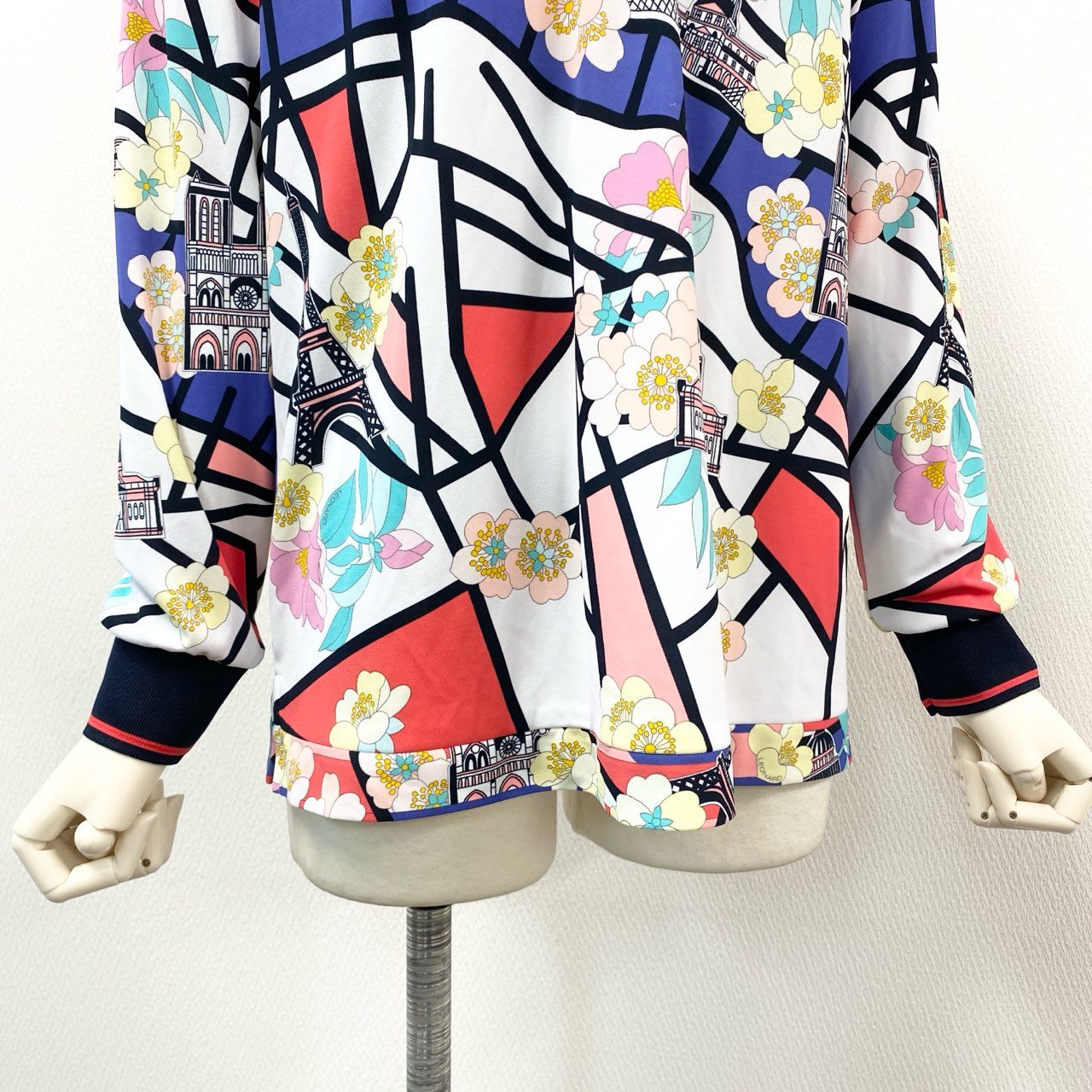 67g21 《美品》 LEONARD レオナール 伸縮ストレッチ 長袖シャツ ブラウス トップス 美しい花柄プリント ハーフジップ マルチカラー サイズ42 ポリエステル レディース 日本製