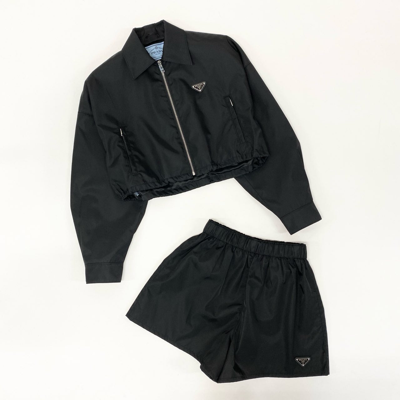 73j28 PRADA プラダ Re-Nylon クロップド セットアップ 292101 / 22C757 38 ブラック ブルゾンジャケット ショートパンツt18r