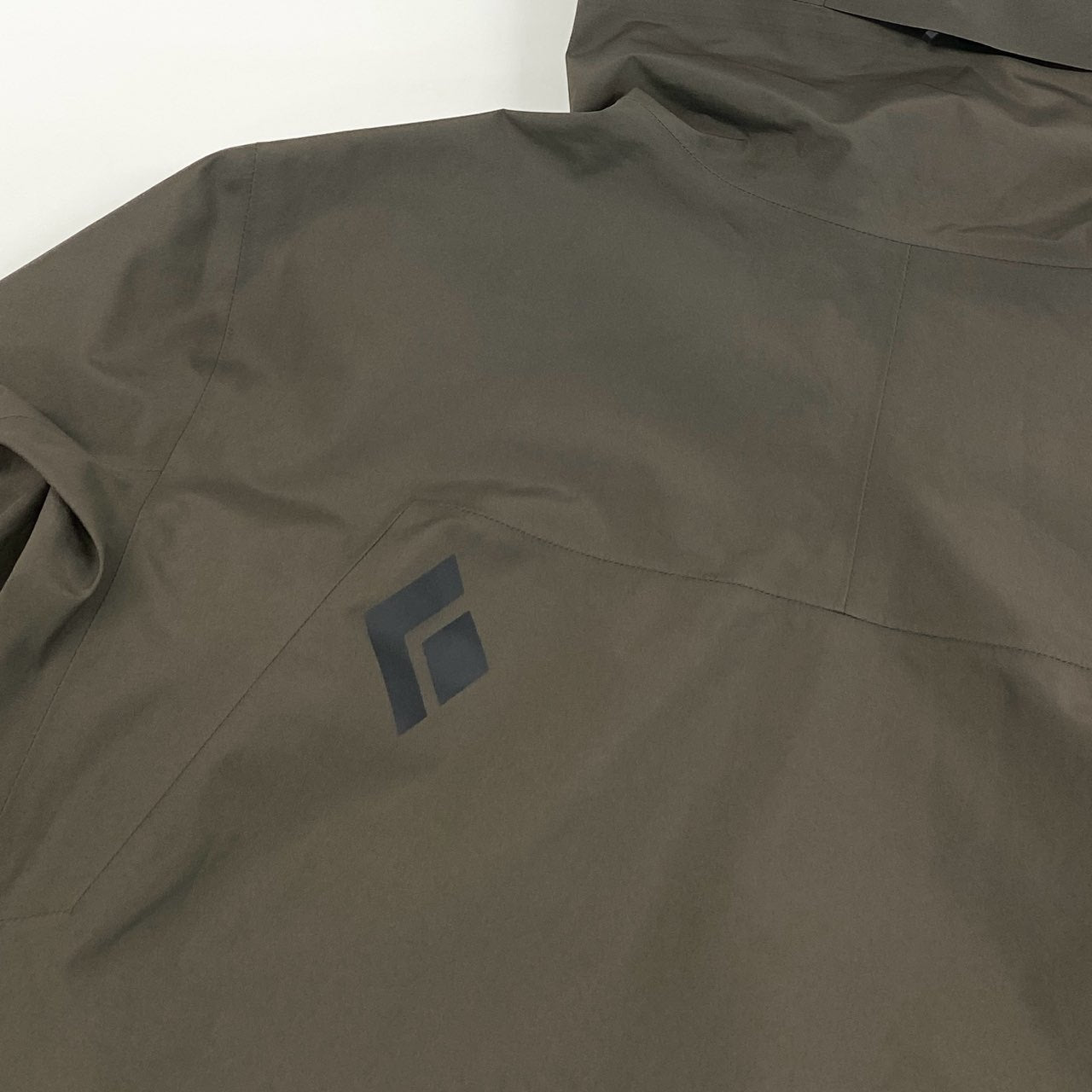 55f5 【未使用】Black Diamond ブラックダイヤモンド GORE-TEX ゴアテックス リキッドポイントシェル レインパーカ サイズM カーキ メンズ 男性用