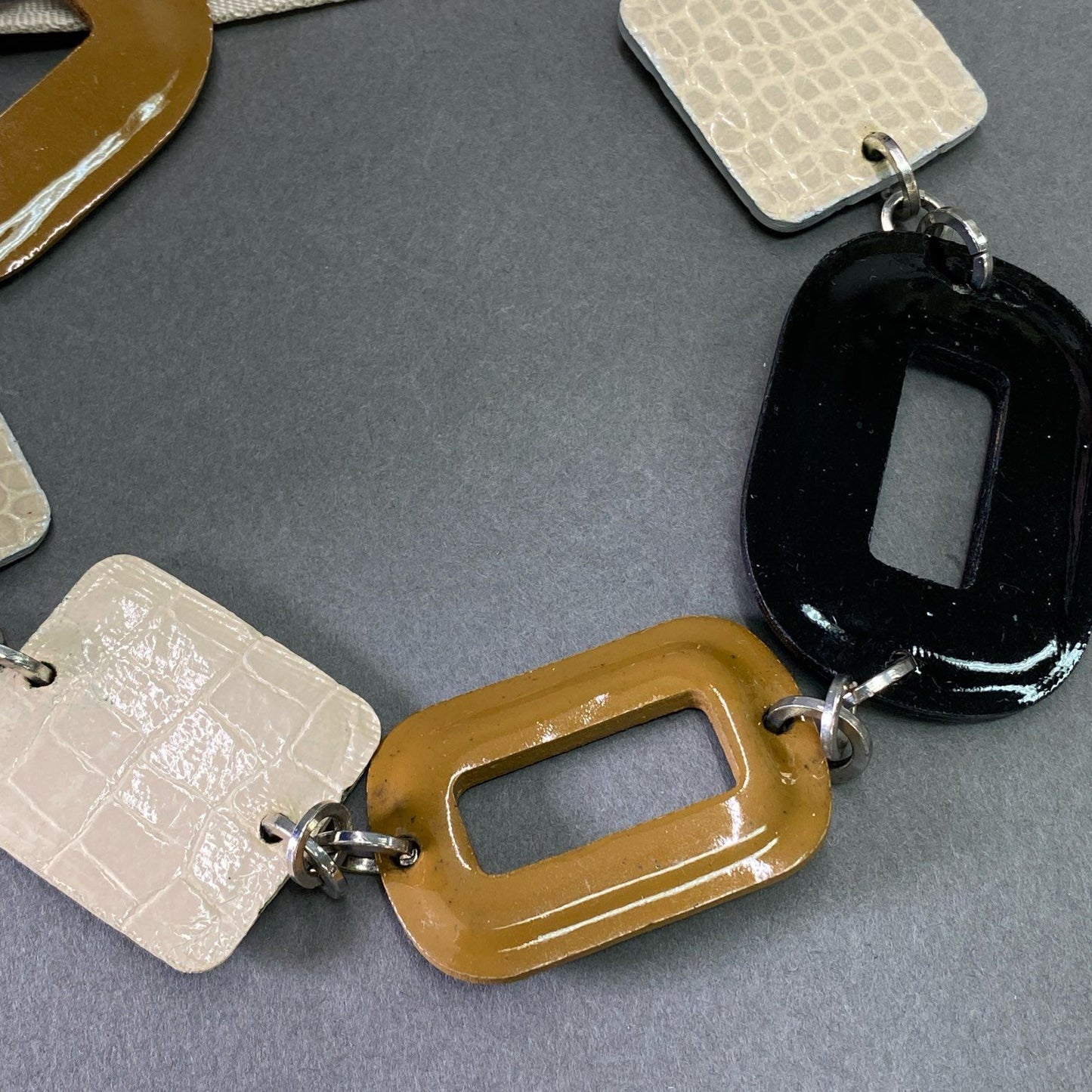 e8 定価¥32,550 Max Mara マックスマーラ レザー ナイロンコードネックレス ベージュ 牛革 タグ付 イタリア製 アクセサリー タグ付属