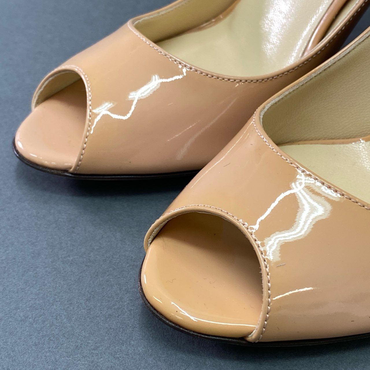 6a6 《美品》 JIMMY CHOO ジミーチュウ オープントゥ エナメルパンプス 36 ピンク パテントレザー イタリア製 シューズ 靴