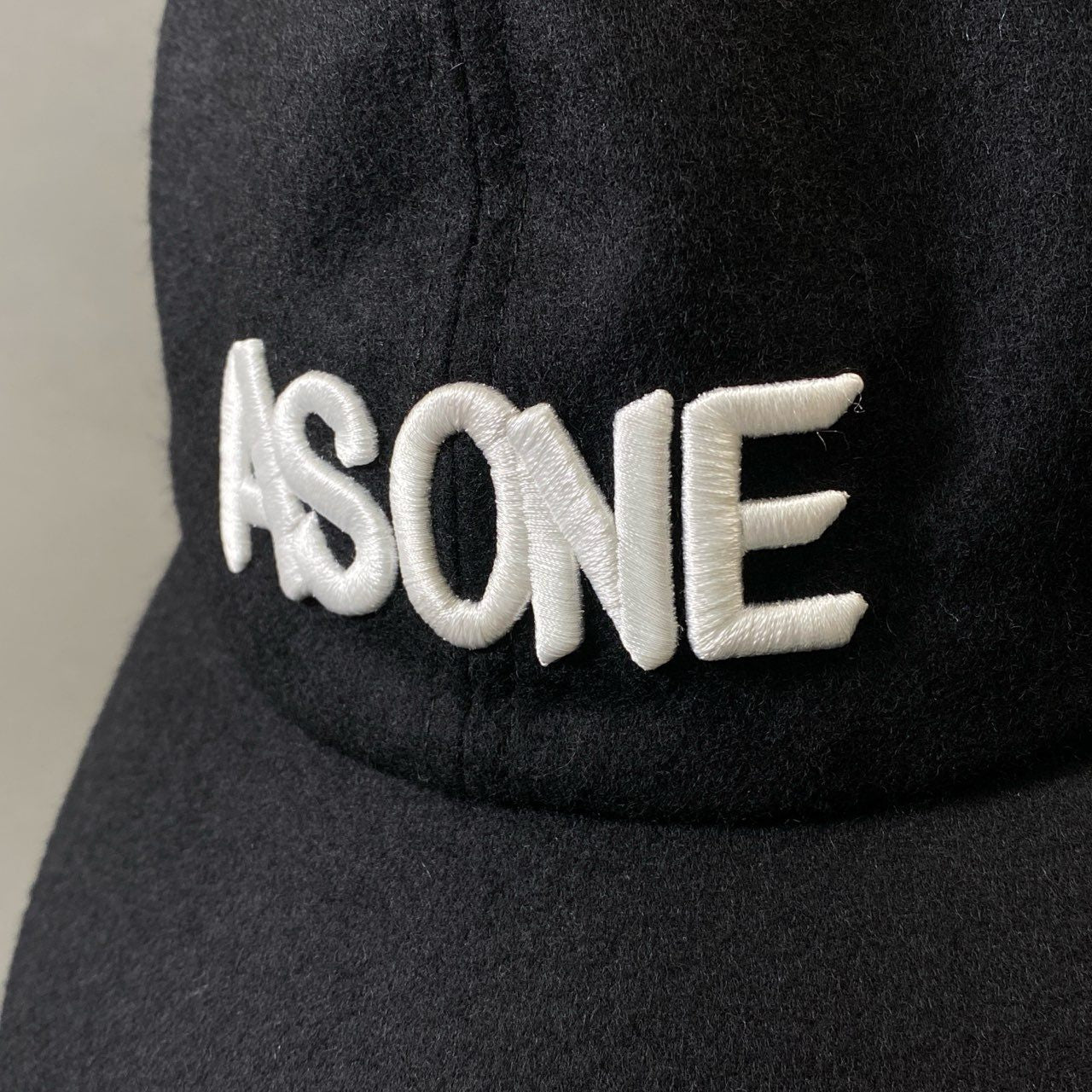 h1 Sacai サカイ 23SS Eric Haze AS ONE Cap ロゴ刺繍キャップ 帽子 ブラック メンズk02i