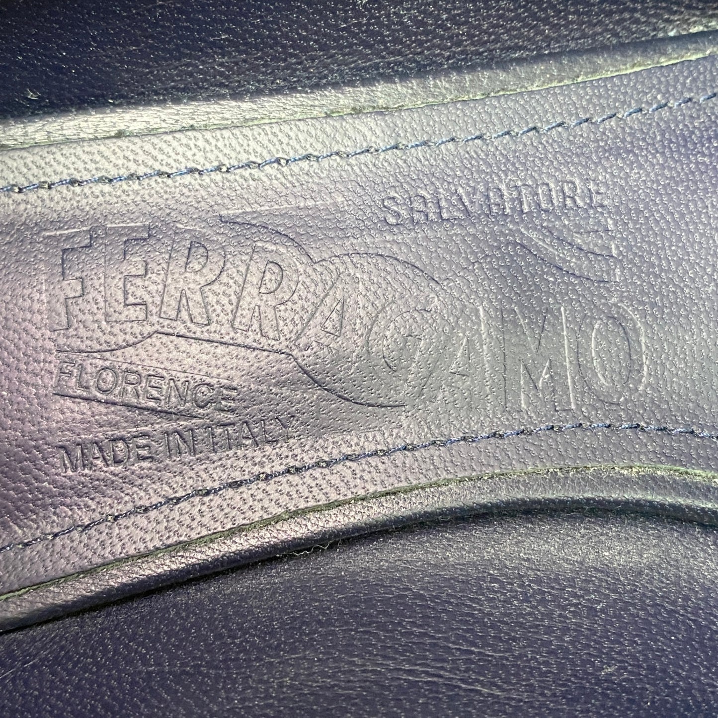g29《美品》 Salvatore Ferragamo サルヴァトーレ フェラガモ VARA O DEN ヴァラリボン デニムパンプス 6 1/2 ネイビー ブルー シューズ 箱 保存袋有t18r