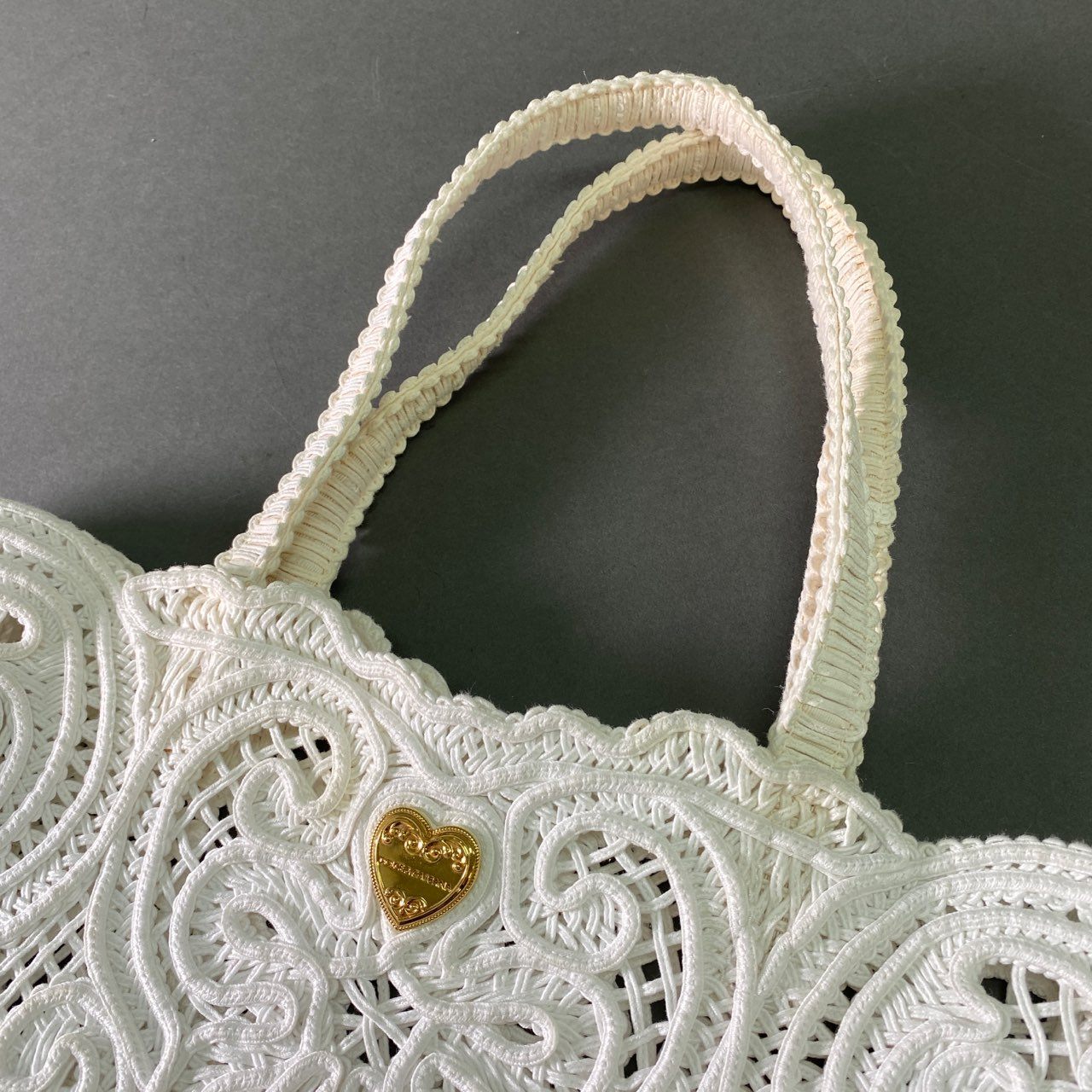 Aa8 DOLCE&GABBANA ドルチェアンドガッバーナ Beatrice ベアトリーチェ コードレスエンブロイダリー 刺繍 トートバッグ ハートモチーフ ホワイト