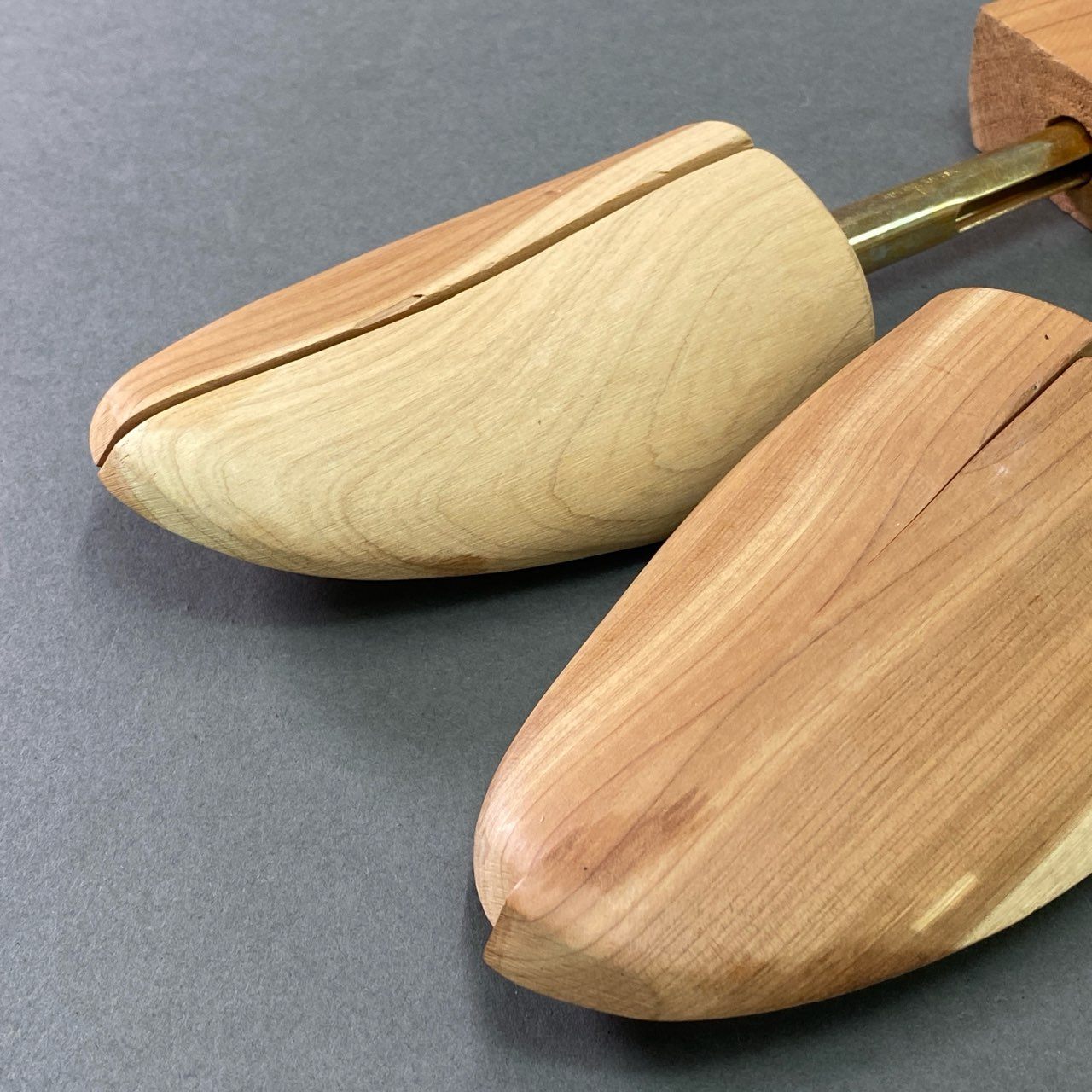 1e16② Alden オールデン ウッドシューツリー M 茶系 木製 シューズキーパー ビジネス 革靴