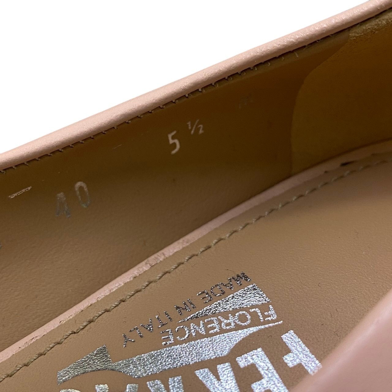 2e18 Salvatore Ferragamo サルヴァトーレフェラガモ ラウンドトゥ ヒールパンプス チャンキーヒール サイズ5 1/2 ピンク レディース 女性靴u02t