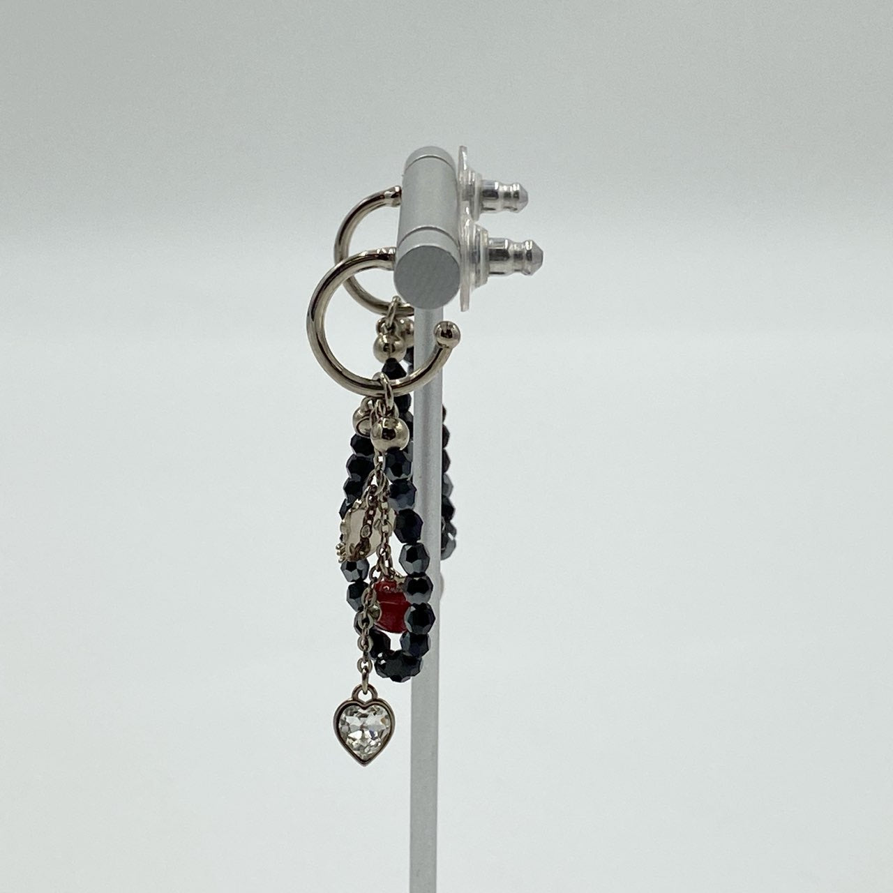 h21《美品》 Swarovski スワロフスキー Hello Kitty ハローキティ フープピアス シルバー ブラック サンリオ アクセサリー イヤリングt18r