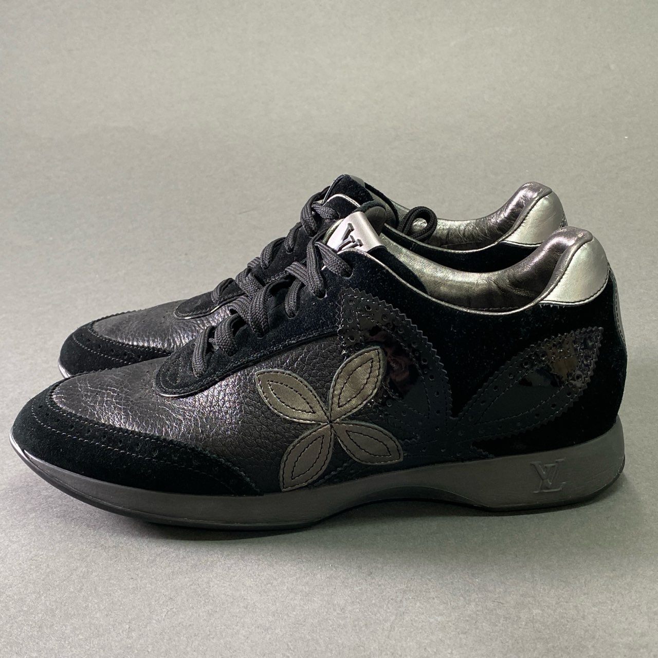 2f9 《美品》 LOUIS VUITTON ルイヴィトン フラワーパッチ レザースニーカー 37 ブラック Leather シューズ 女性靴 箱付き