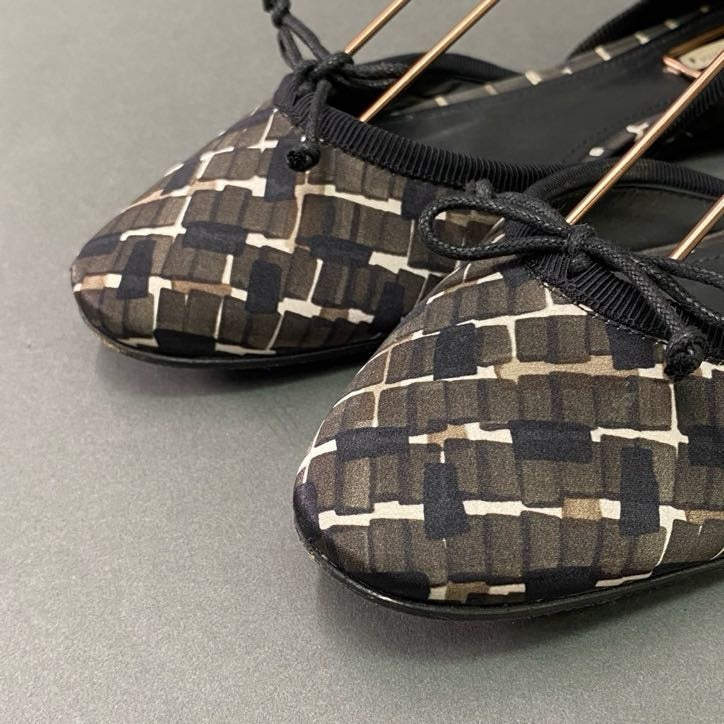 1l22 BOTTEGA VENETA ボッテガ ヴェネタ サイドオープン リボン フラットシューズ 37 ブラック イタリア製 パンプス 靴