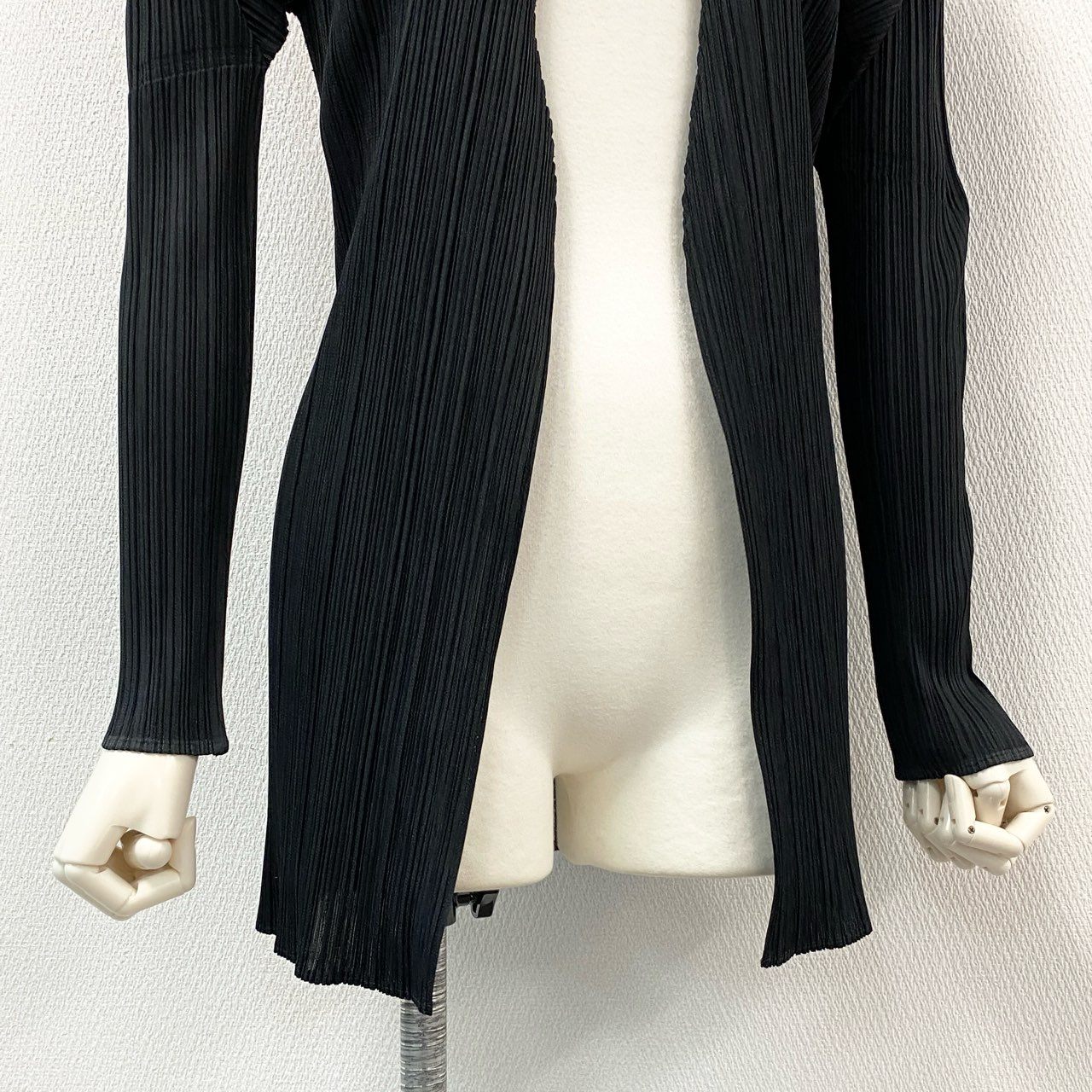 42h22 PLEATS PLEASE プリーツプリーズ イッセイミヤケ ボタンレス カーディガン 変形ボレロ トップス サイズ3 ブラック ポリエステル レディースu02t
