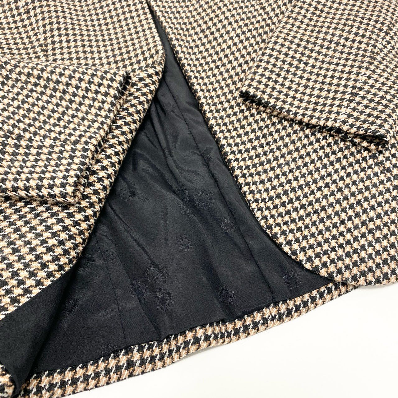 23i17 《極美品》 LARDINI ラルディーニ テーラードジャケット ノーカラージャケット ハウンドトゥース サイズ38 ブラウン レディースu02t