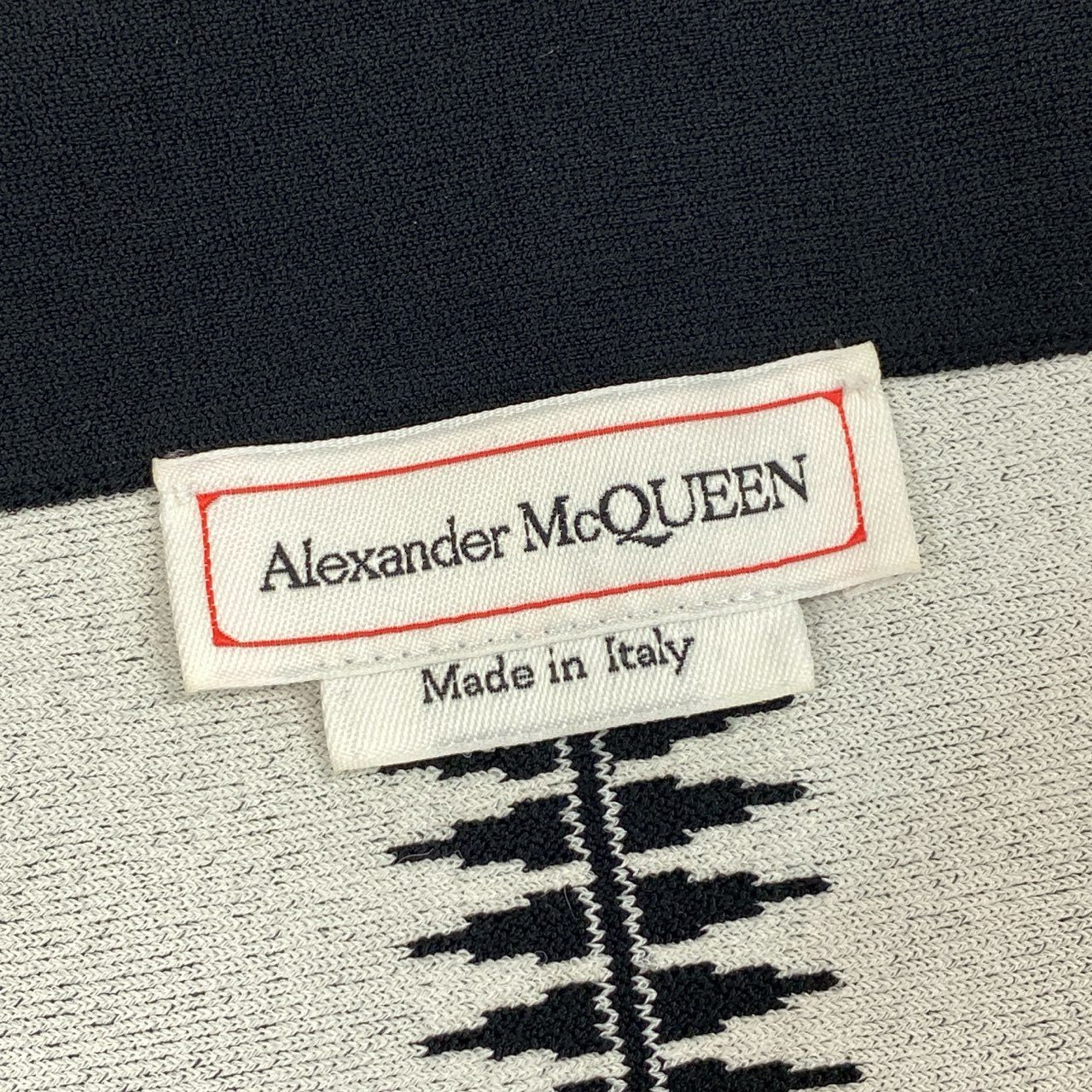 40h25 Alexander McQUEEN アレキサンダーマックイーン ニットワンピース オフショルダー フレアワンピース 21年モデル Sサイズ ブラック ホワイト レディース 女性用k02i