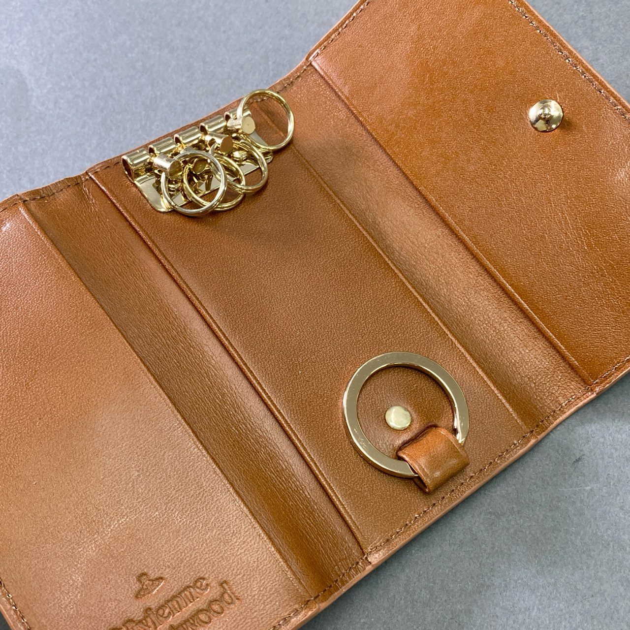 f9 Vivienne Westwood ヴィヴィアンウエストウッド ORB オーブ 4連キーケース キャメル レザー 小物 アクセサリー 牛革 本革 箱付き