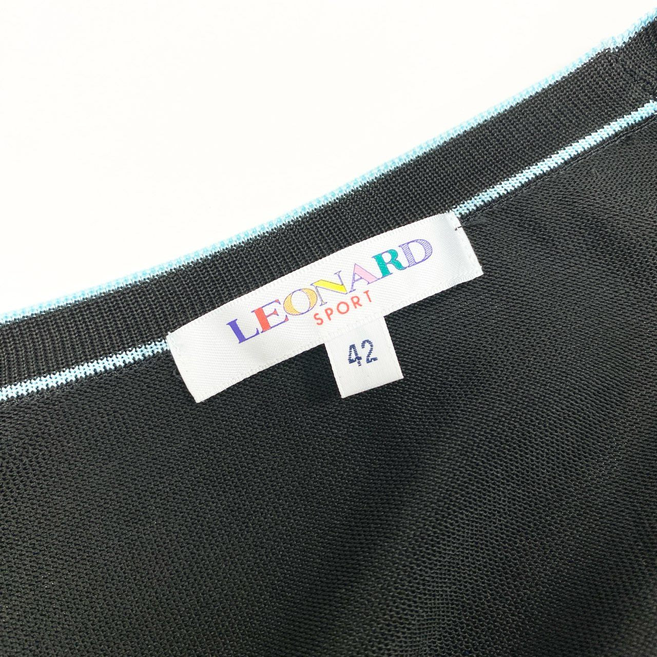 67g21-9 《極美品》 LEONARD レオナール カンカン素材 薄手カーディガン ニットカーディガン 美しいプリント サイズ42 ブラック マルチカラー レディース 日本製