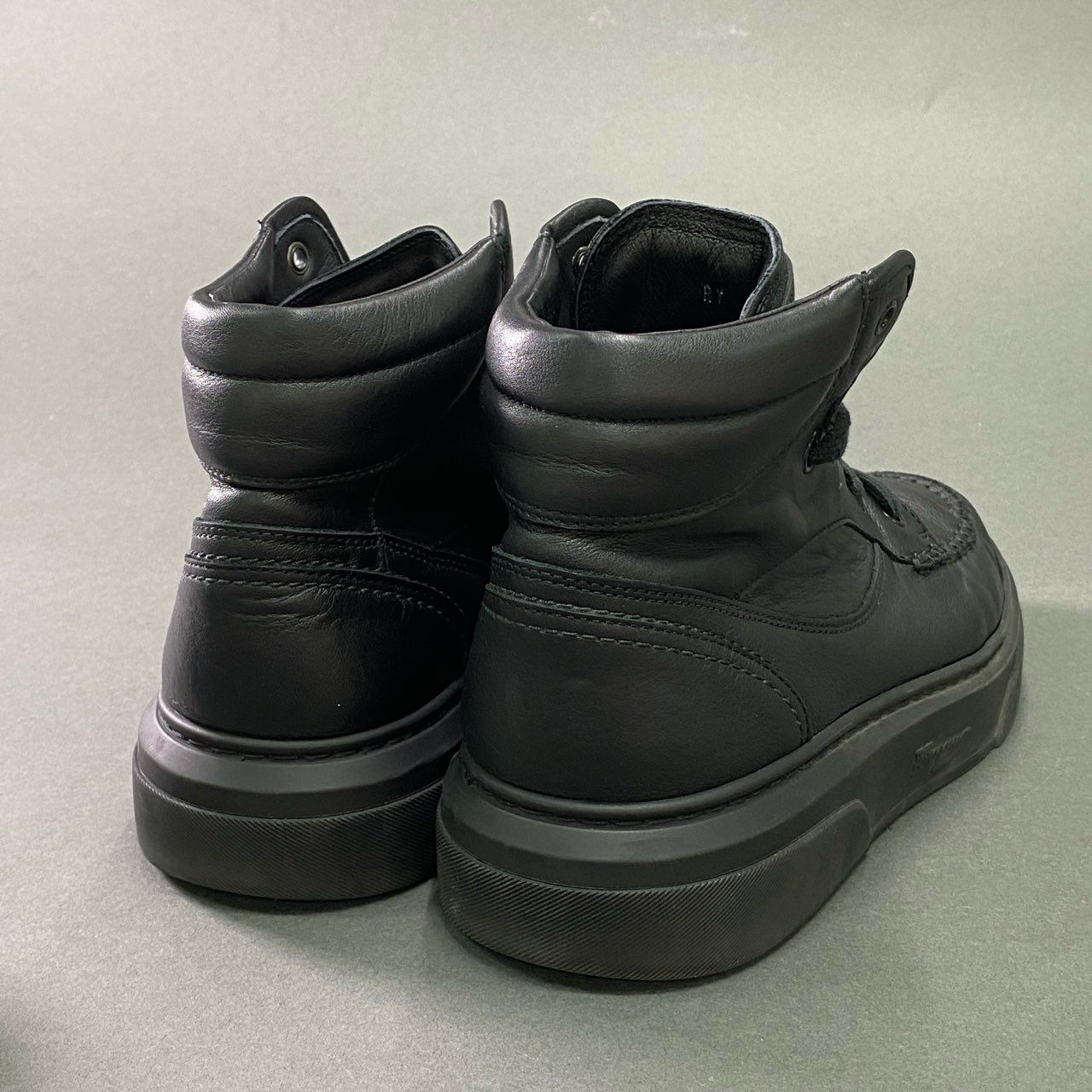 7e9 Salvatore Ferragamo サルヴァトーレ フェラガモ ハイカットレザースニーカー 8 1/2 ブラック Leather シューズ イタリア製