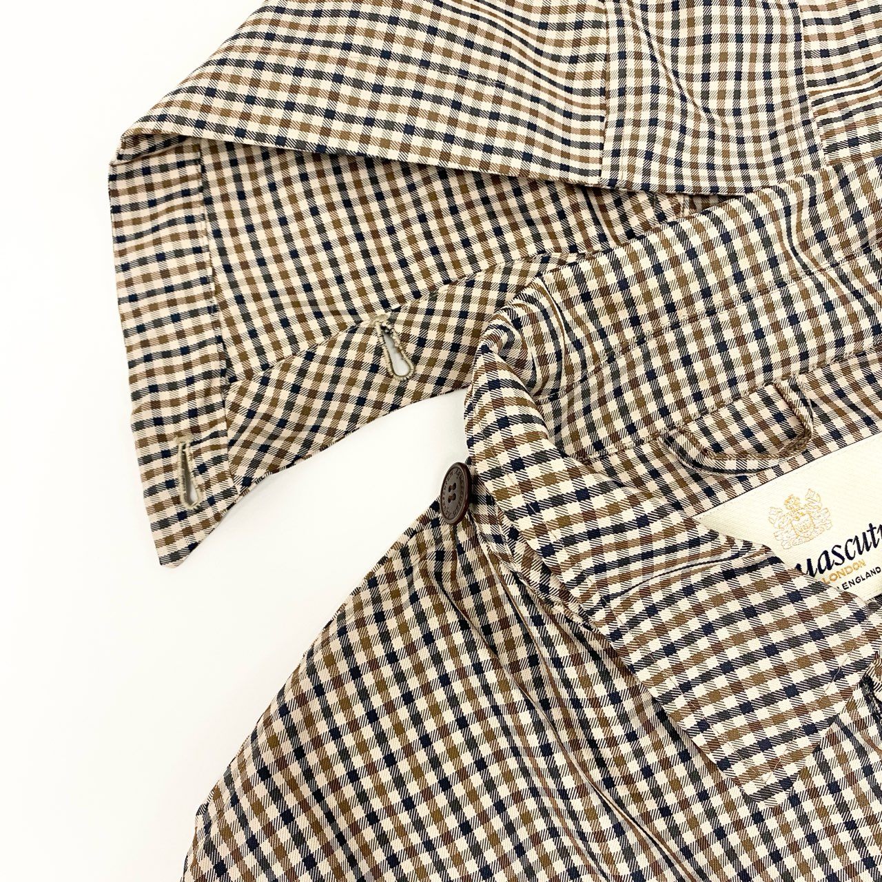 51h25 英国製 Aquascutum アクアスキュータム ジップパーカー 薄手ジャケット 収納可能 クラブチェック サイズS ブラウン系 ポリエステル メンズu02t