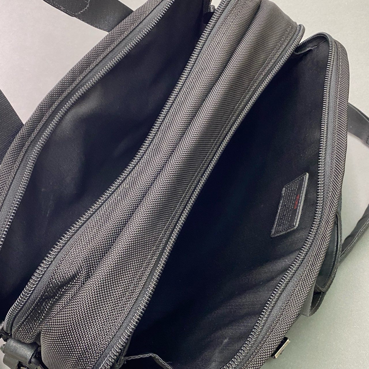 Fc21 TUMI トゥミ Alpha Travel & Business アルファ トラベル ブリーフケース 26130DH ブラック ビジネス ショルダーバッグ フォーマル