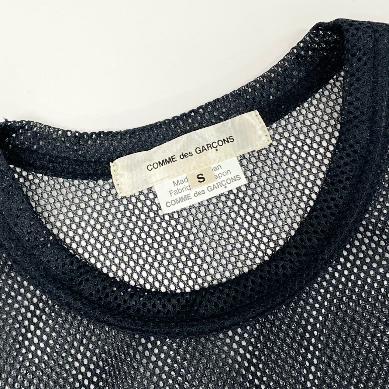 64g18 《美品》 COMME des GARCONS コムデギャルソン 2023AW メッシュペプラム チュニック S ブラック 画像参照 カットソー 日本製 女性服
