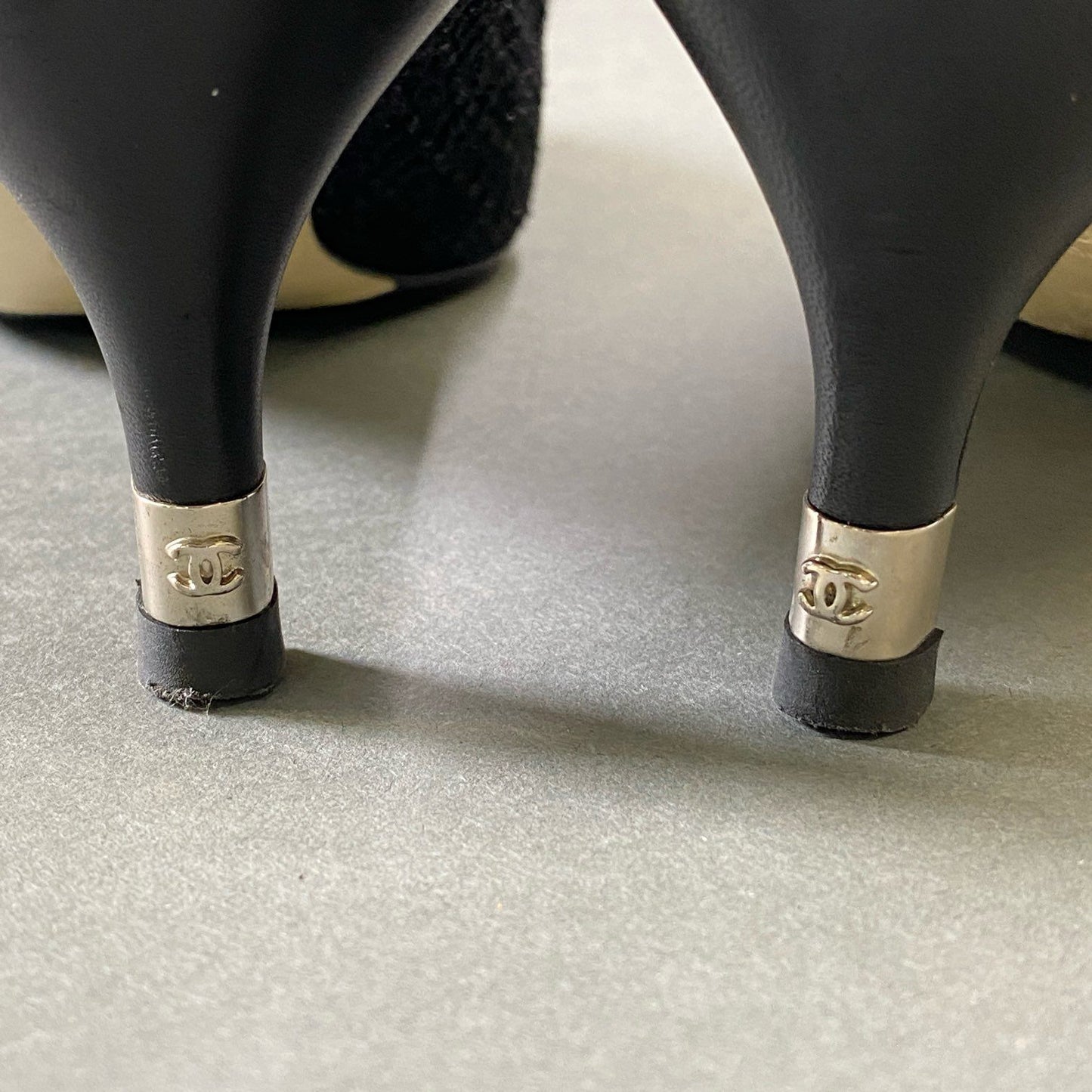 1g9 CHANEL シャネル ココマーク レザーキャップ ツイードパンプス 36 1/2 ブラック シューズ フォーマル 結婚式 パーティ 保存袋有