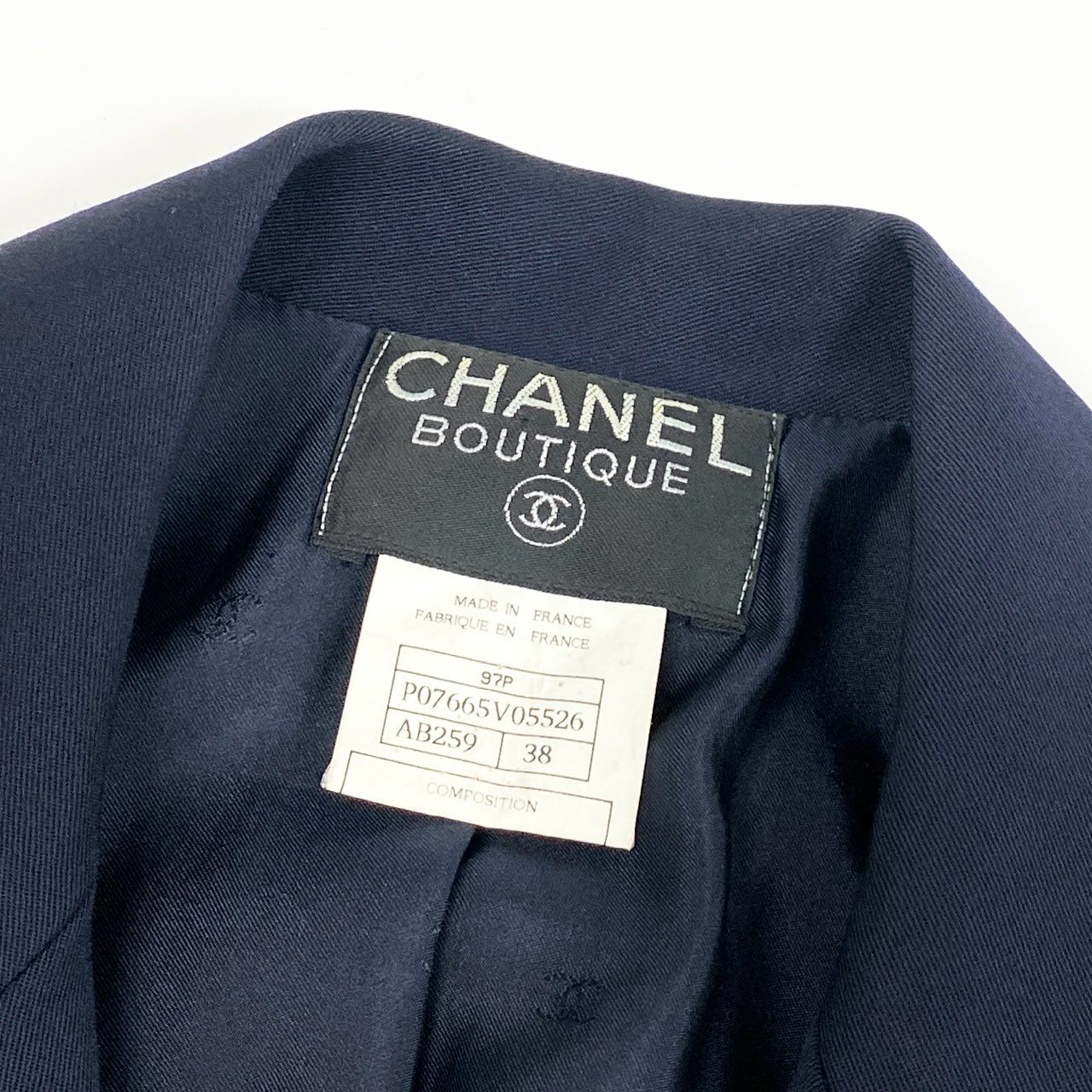 8d2 CHANEL シャネル 97P P07665V05526 テーラードジャケット ブレザー ココマークボタン サイズ38 ネイビー ウール100% レディース VINTAGE フランス製