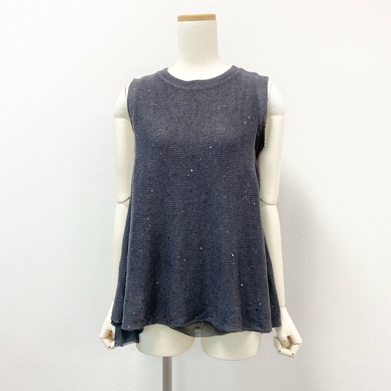 55h28 《美品》BRUNELLO CUCINELLI ブルネロクチネリ ニットベスト バックスリット リネンニット スパンコール シフォン Sサイズ グレー レディース 女性用k02i