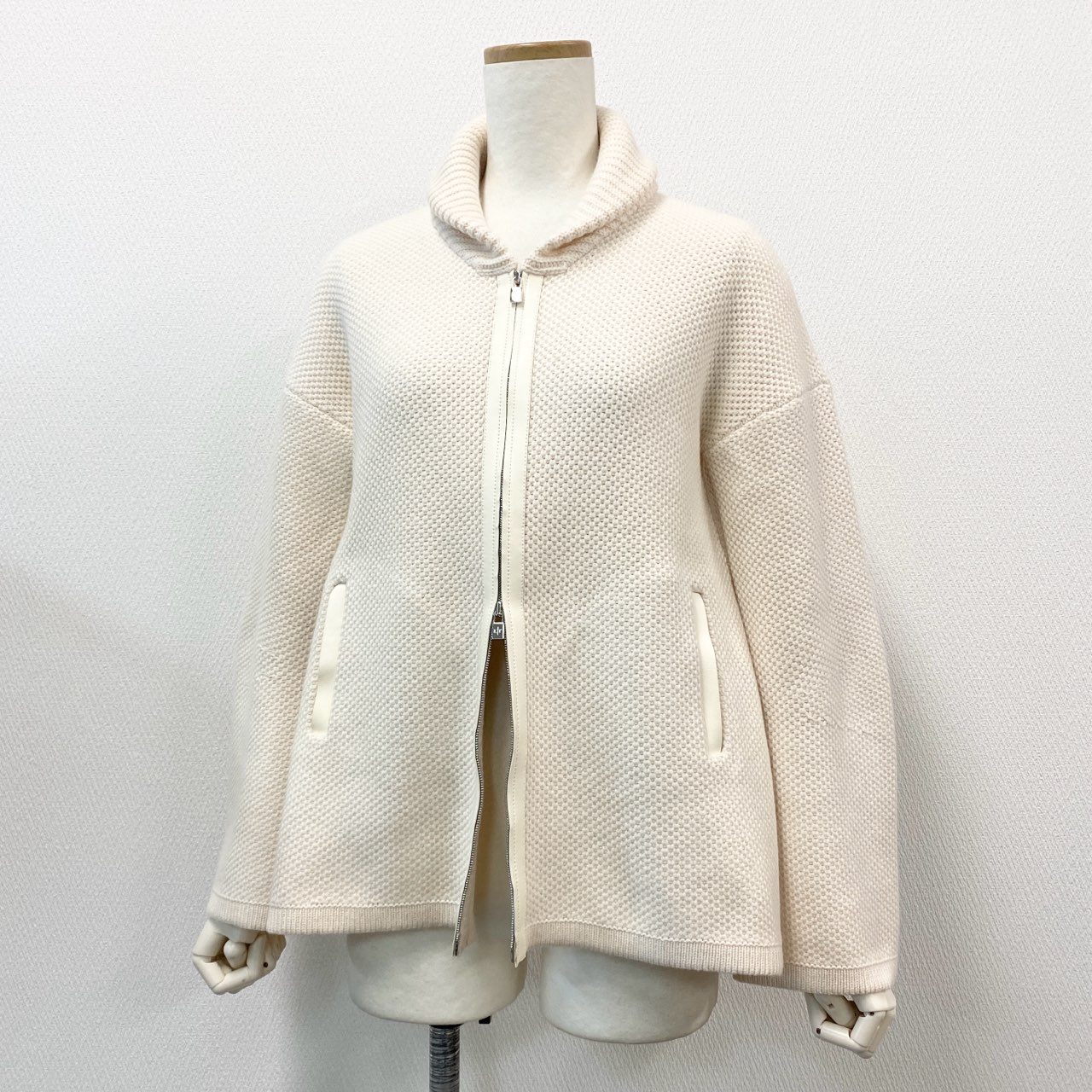 1l14 【極美品】 Loro Piana ロロピアーナ ショールカラー ベビーカシミヤ100% レザーパイピング ローゲージニットカーディガン サイズ38 クリーム ジップカーディガン レディース