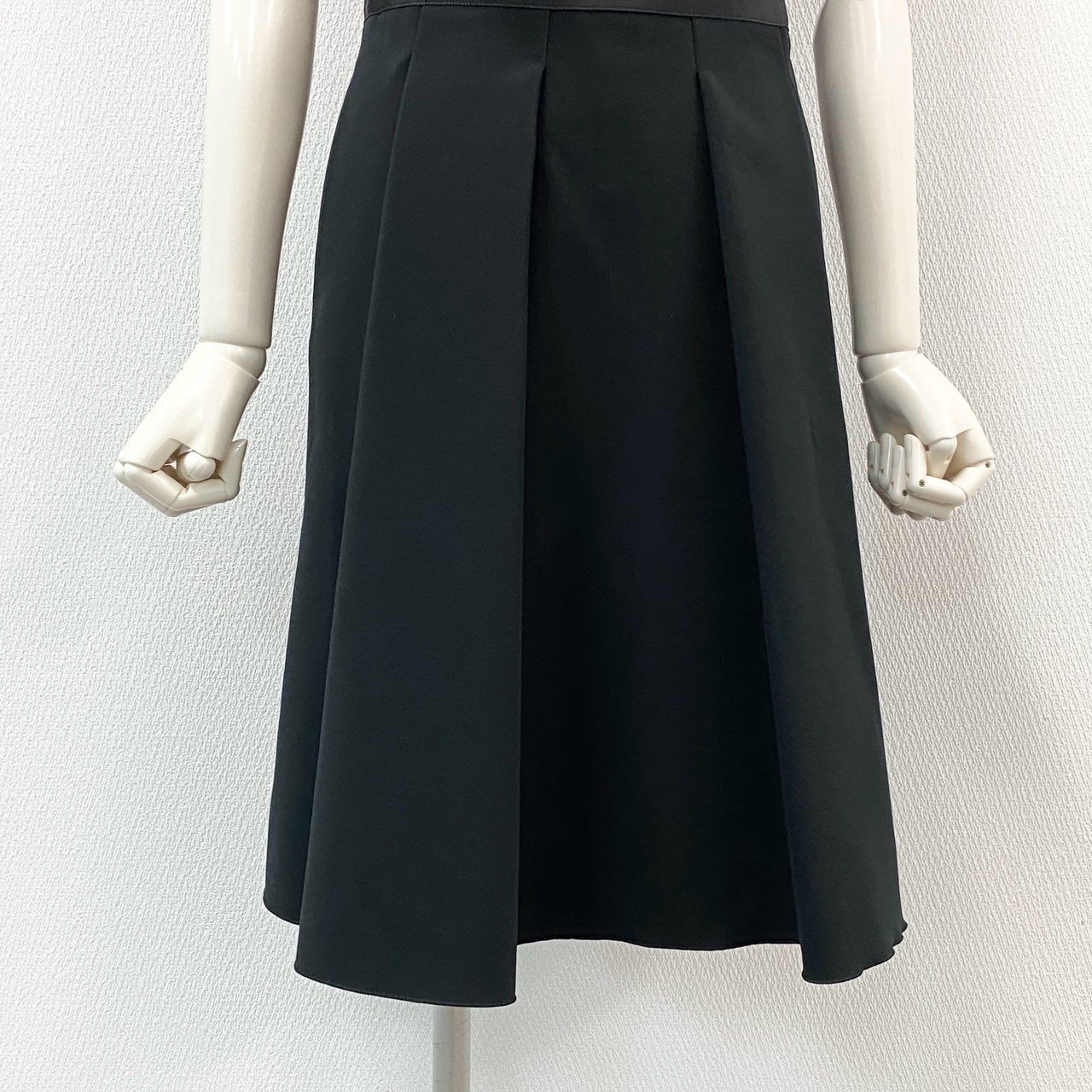 81h7《美品》 FOXEY NEW YORK フォクシーニューヨーク Little Roots Dress ノースリーブワンピース ドレス フレアスカート 日本製 スクエアネック 34022 38 ブラック レディースo07t