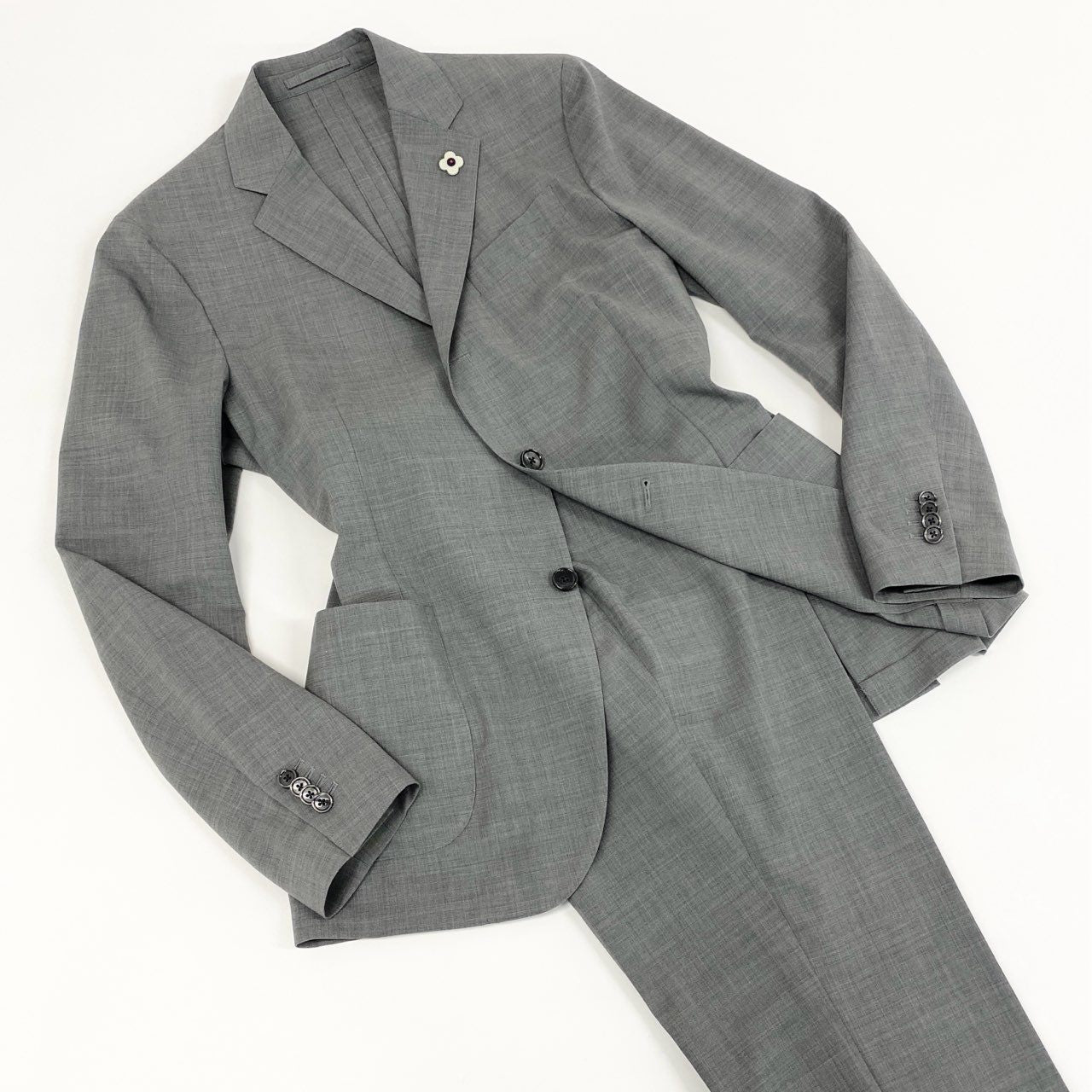 74c14 【美品】 LARDINI ラルディーニ セットアップ パンツスーツ イージーウェア ブートニエール付き 春夏生地 イタリア製 SU1316-A 52 グレー